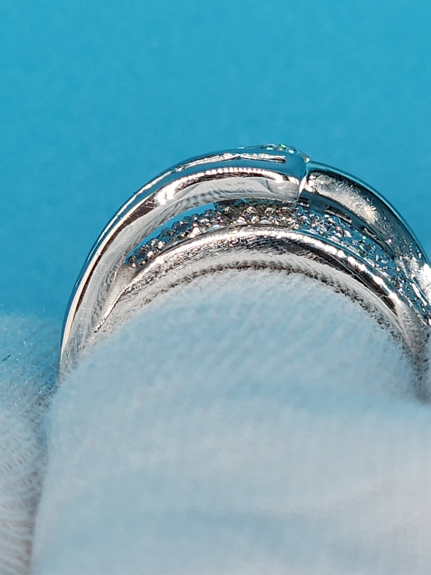 Bypass Design Ladies Diamond Ring in 14k White Gold