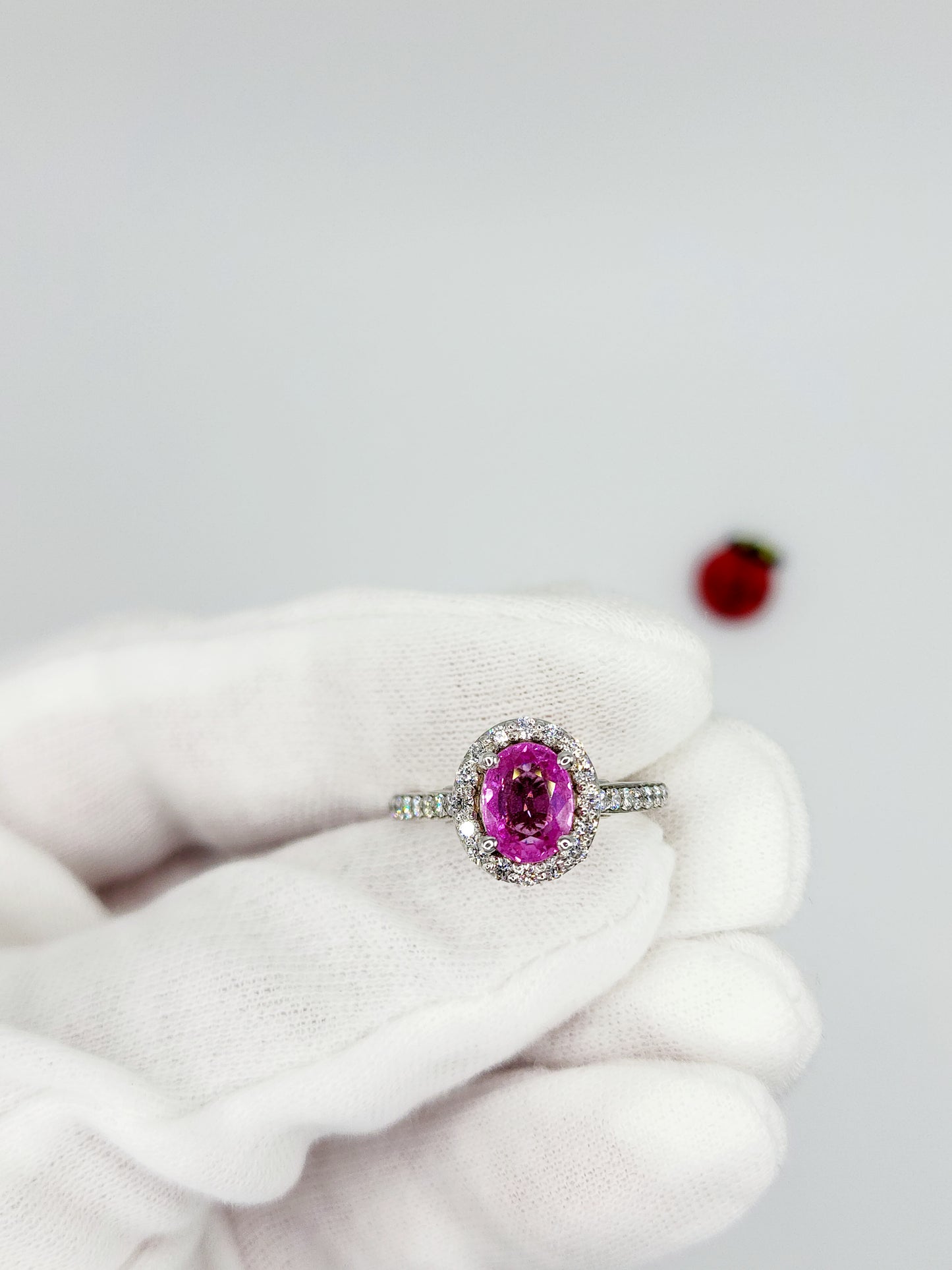 Ladies Halo Design Ring in White Gold with Pink Sapphire and Diamonds