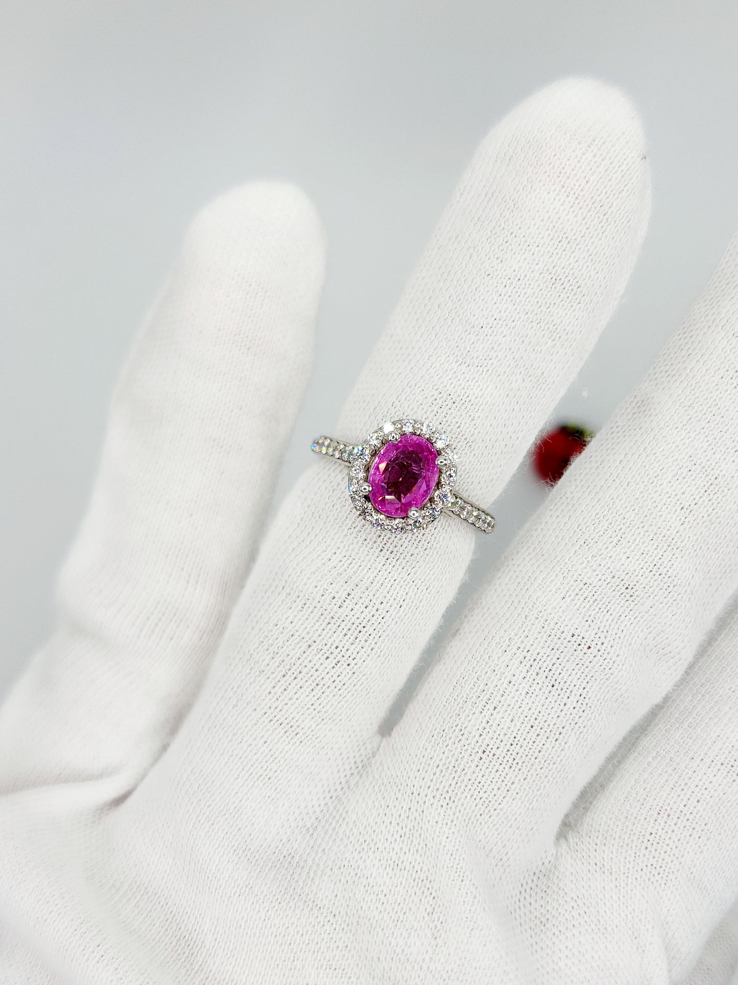 Ladies Halo Design Ring in White Gold with Pink Sapphire and Diamonds