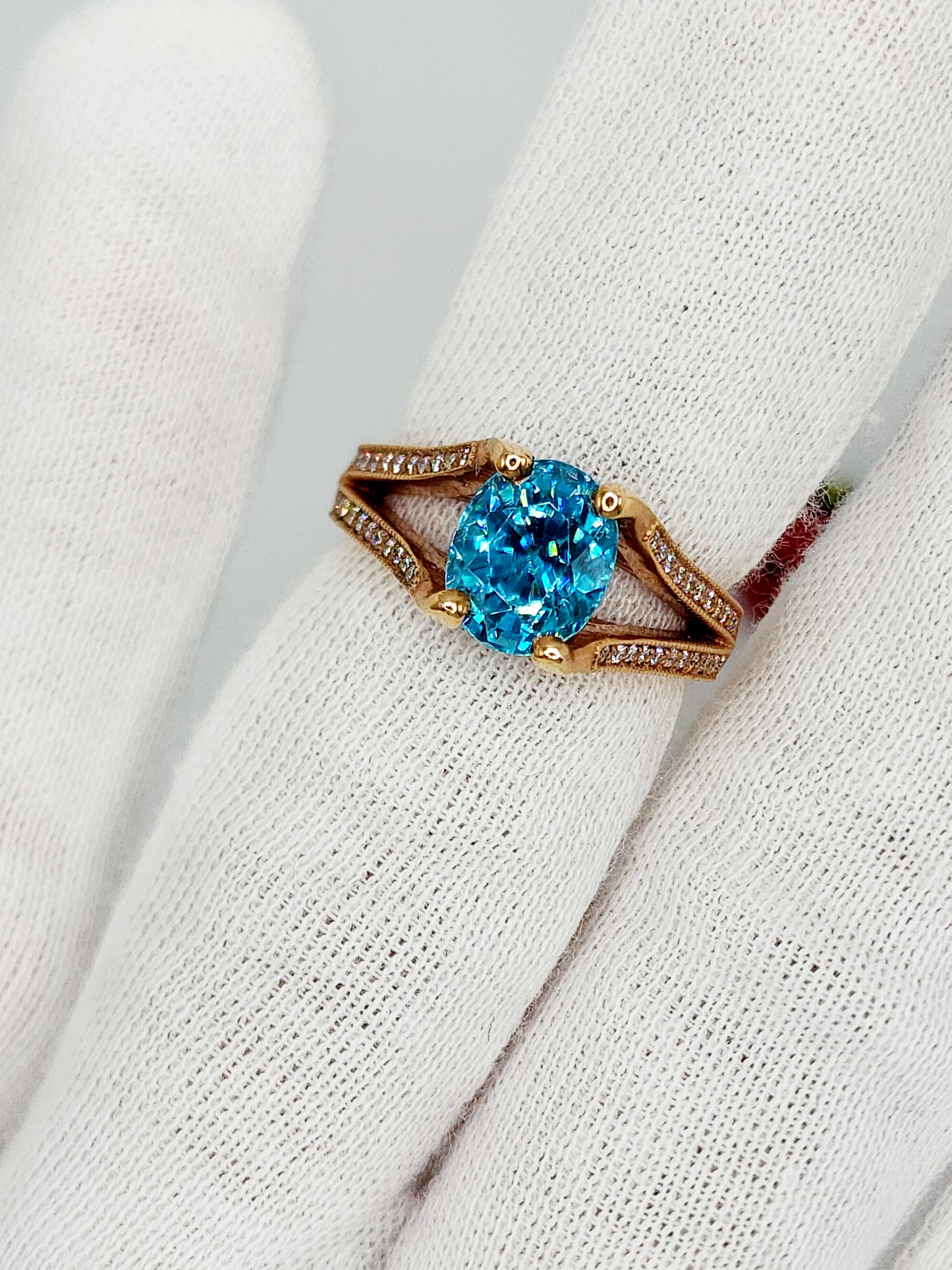 Ladies Ring with Blue Zircon in 14k Rose Gold