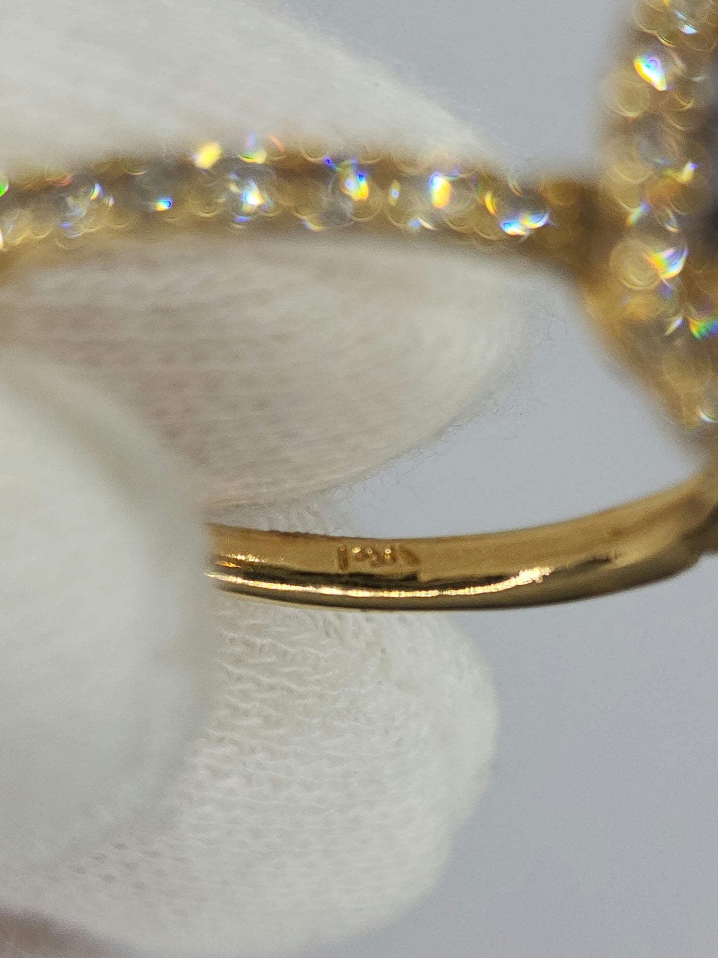 GIA 2.23 ct Unheated Oval Sapphire Ladies Halo Design Ring in 14k Yellow Gold