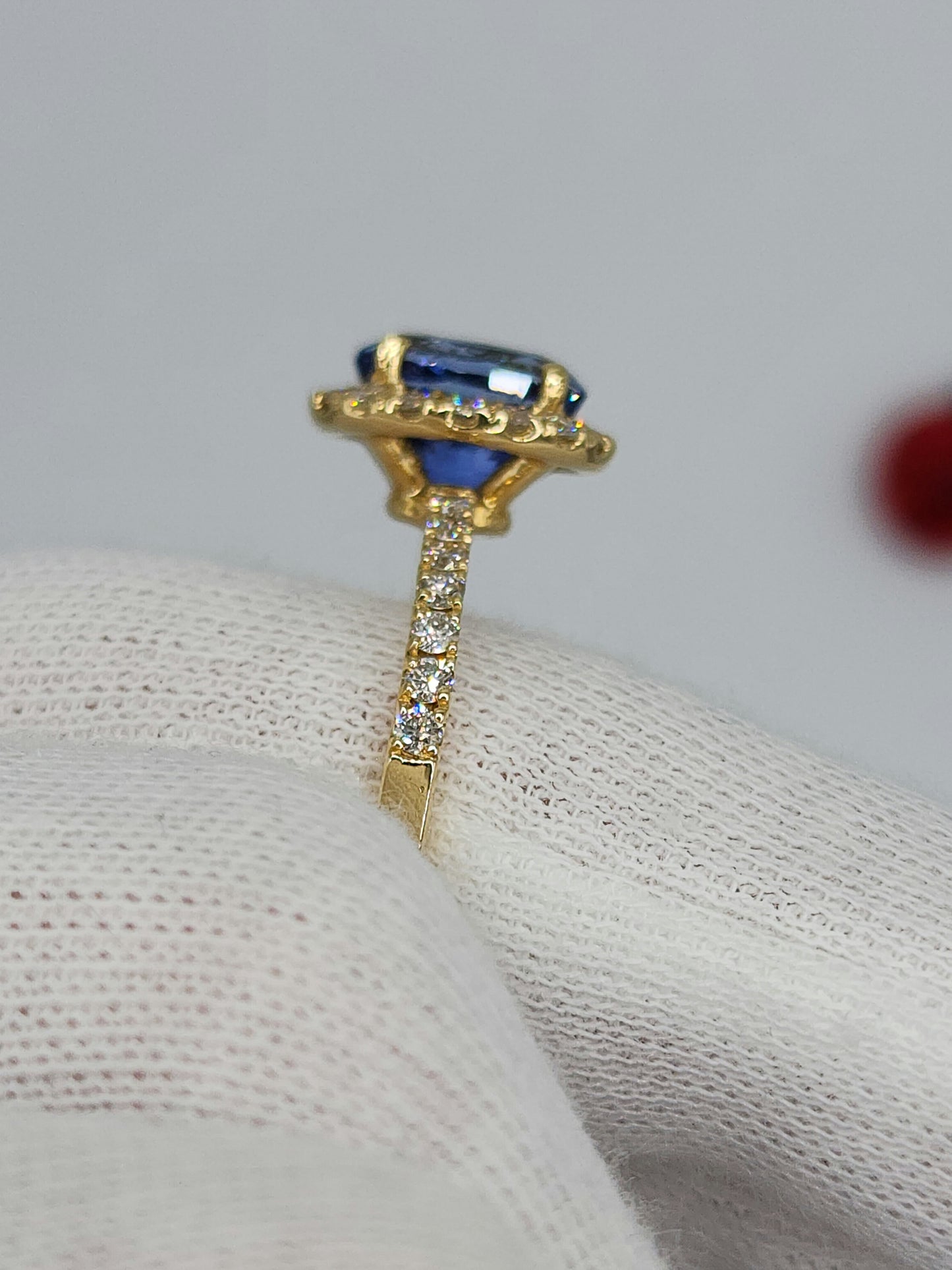 GIA 2.23 ct Unheated Oval Sapphire Ladies Halo Design Ring in 14k Yellow Gold