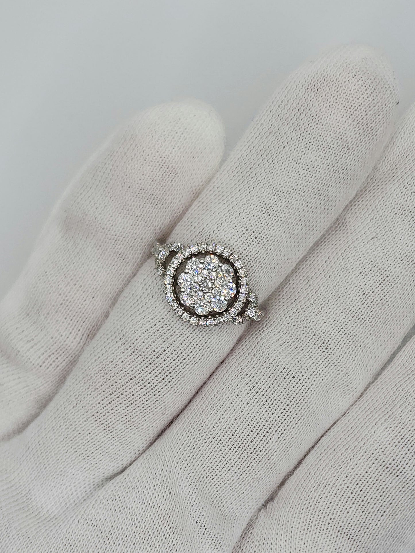Ladies Diamond Cluster Ring in 18k White Gold