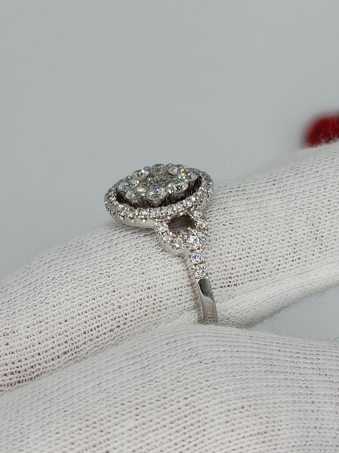 Ladies Diamond Cluster Ring in 18k White Gold