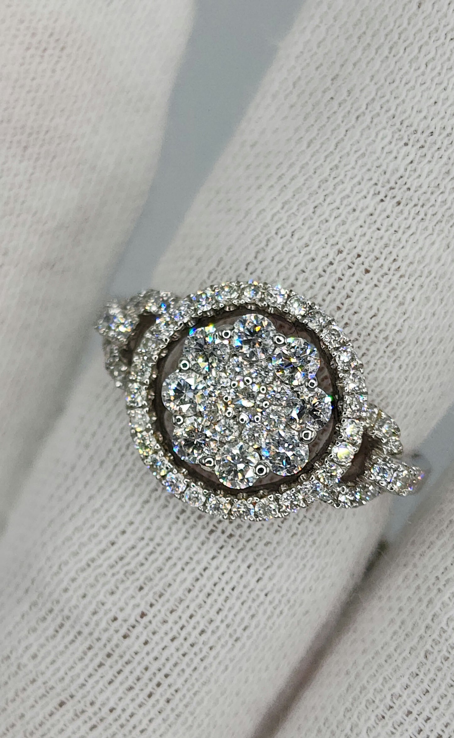 Ladies Diamond Cluster Ring in 18k White Gold