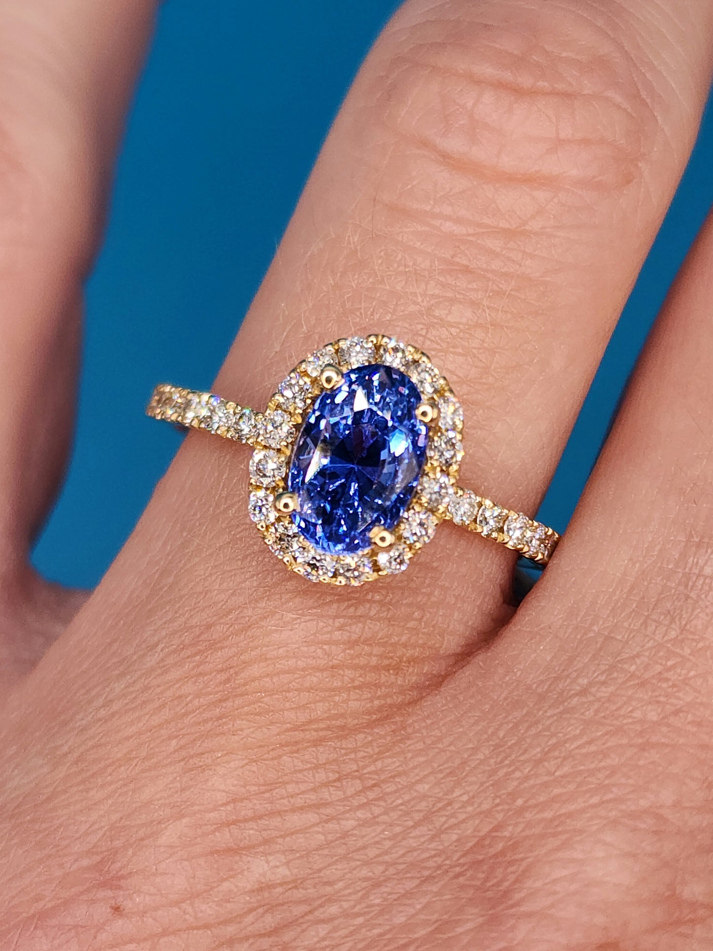 GIA 2.23 ct Unheated Oval Sapphire Ladies Halo Design Ring in 14k Yellow Gold