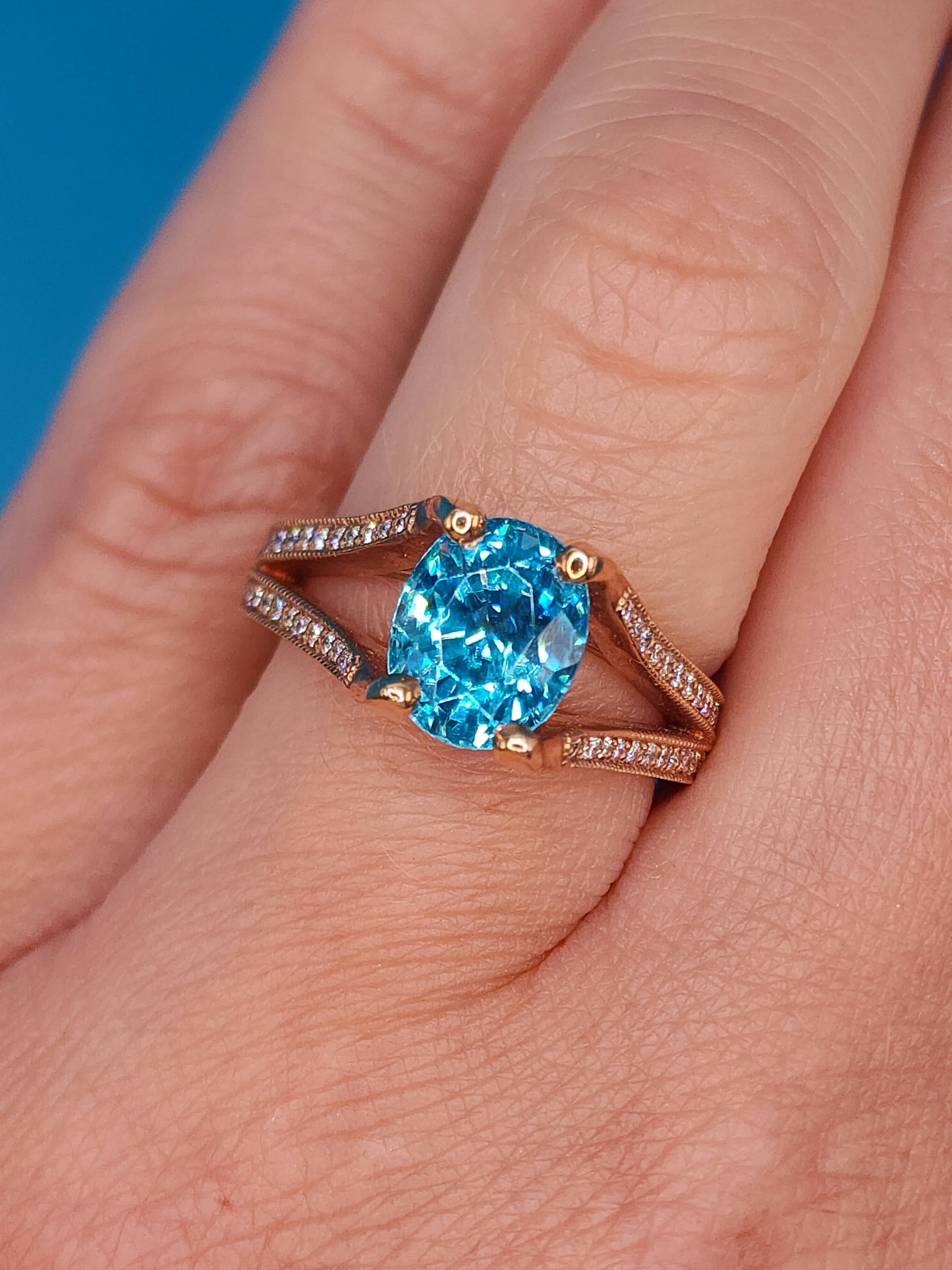 Ladies Ring with Blue Zircon in 14k Rose Gold