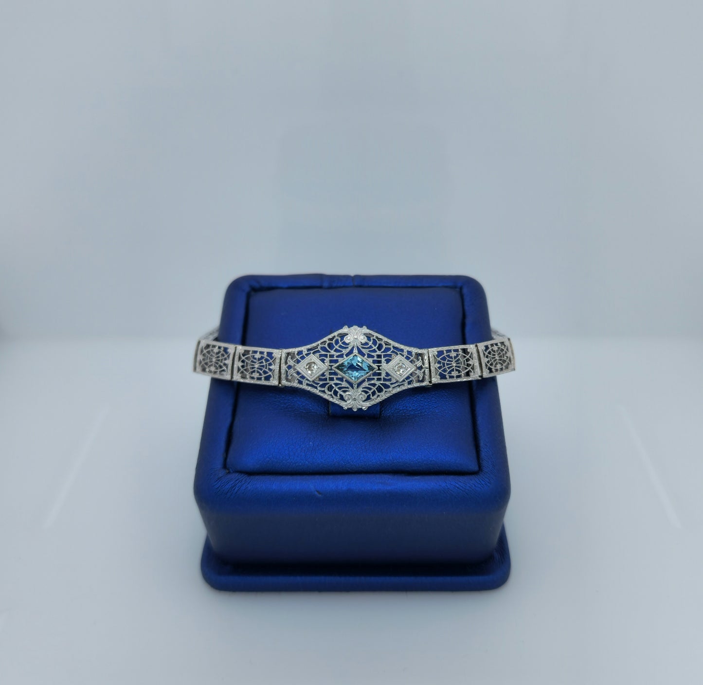 Art-Deco Aquamarine and Diamond Bracelet in 14k White Gold