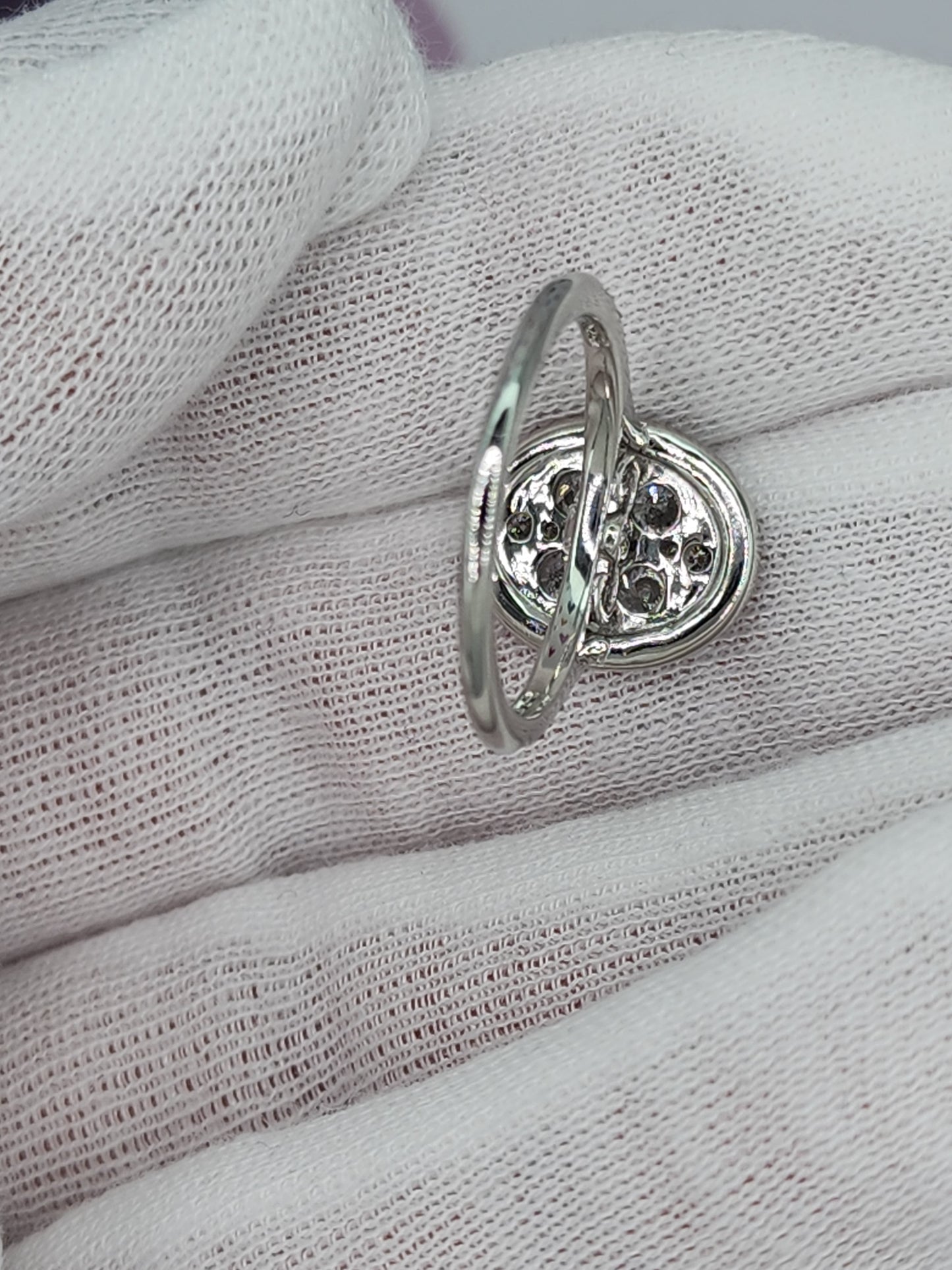 1 ct Round Diamond Oval Shape Cluster Ring in 14k White Gold