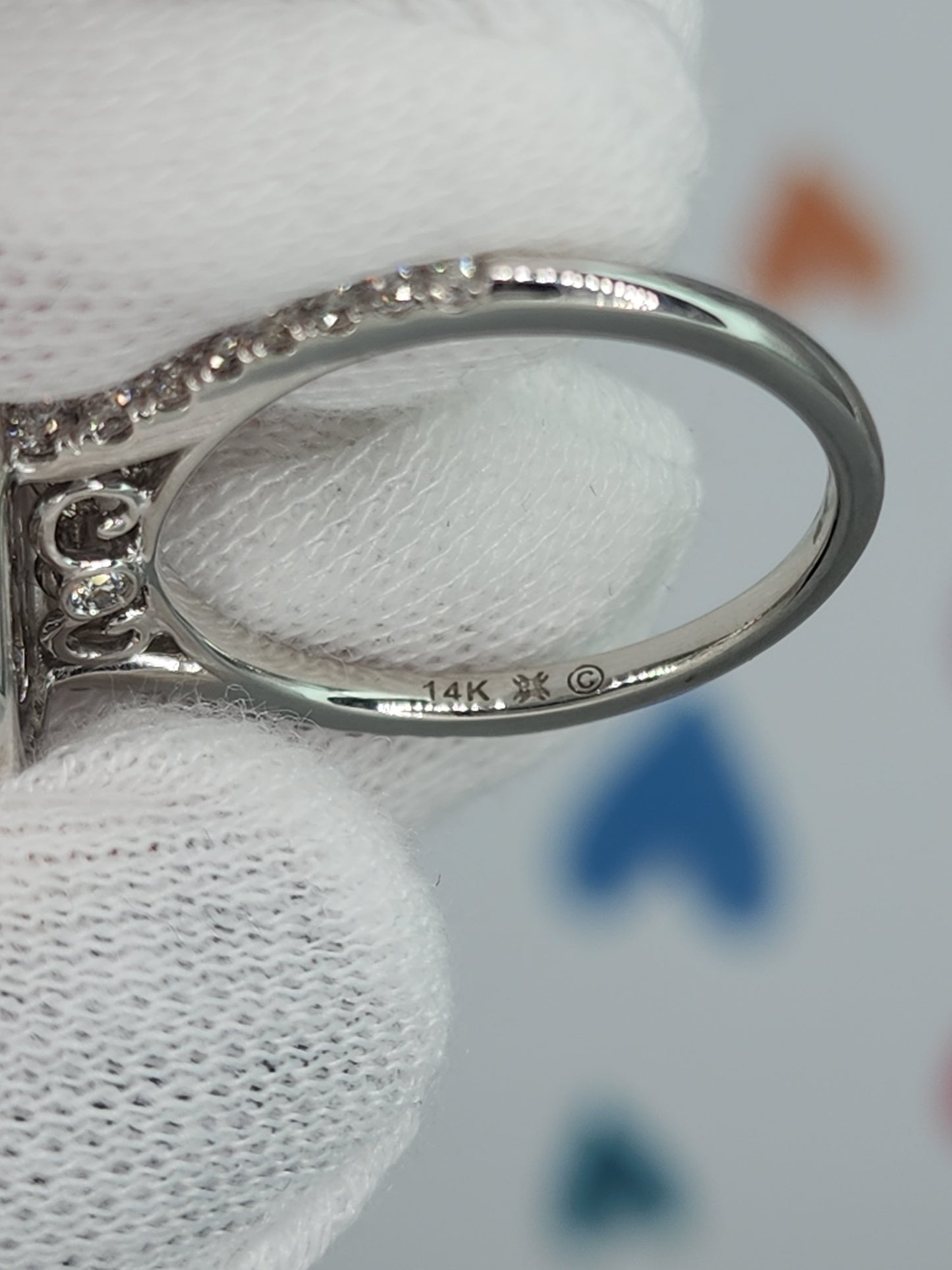 1 ct Round Diamond Oval Shape Cluster Ring in 14k White Gold