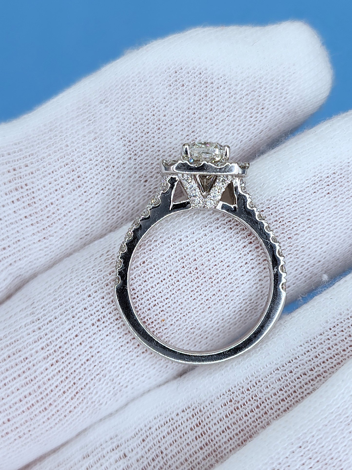 Neil Lane 1.02 ct Cushion Cut Diamond Halo Engagement Ring and Matching Wedding Band Set in 14k White Gold