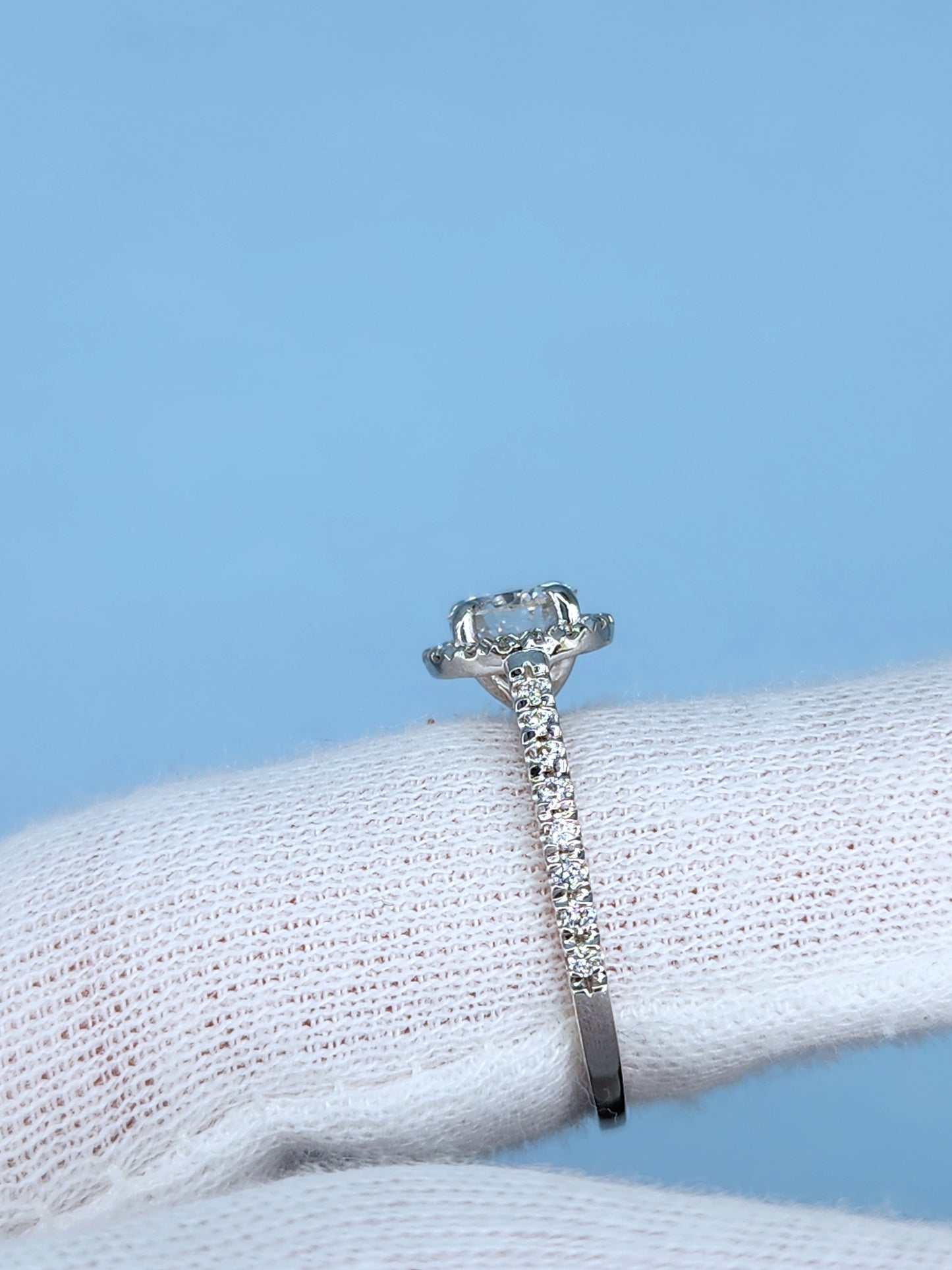 14k White Gold Halo Engagement Ring with 0.66 Carat Natural Round Diamond Center & 0.25 Carat Total Weight Accent Diamonds