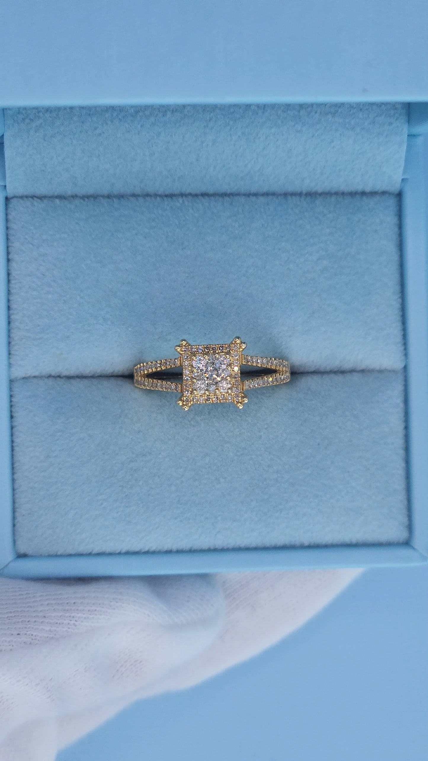 14k Yellow Gold Diamond Cluster Halo Ring – Split Shank Design, 0.75 Carat Total, Princess-Style Look, Size 7.5