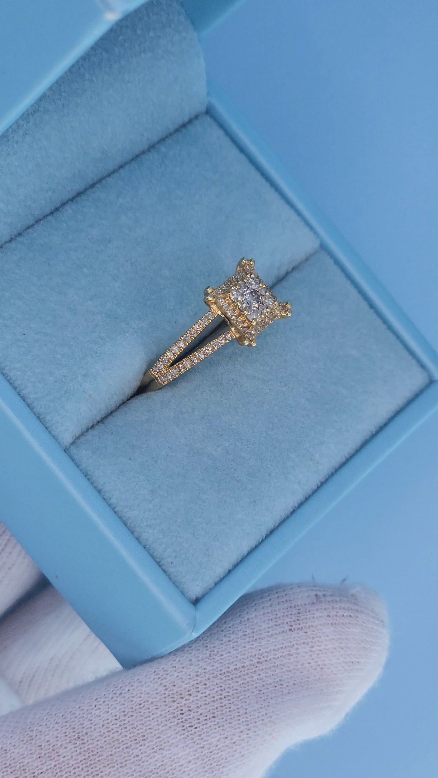 14k Yellow Gold Diamond Cluster Halo Ring – Split Shank Design, 0.75 Carat Total, Princess-Style Look, Size 7.5