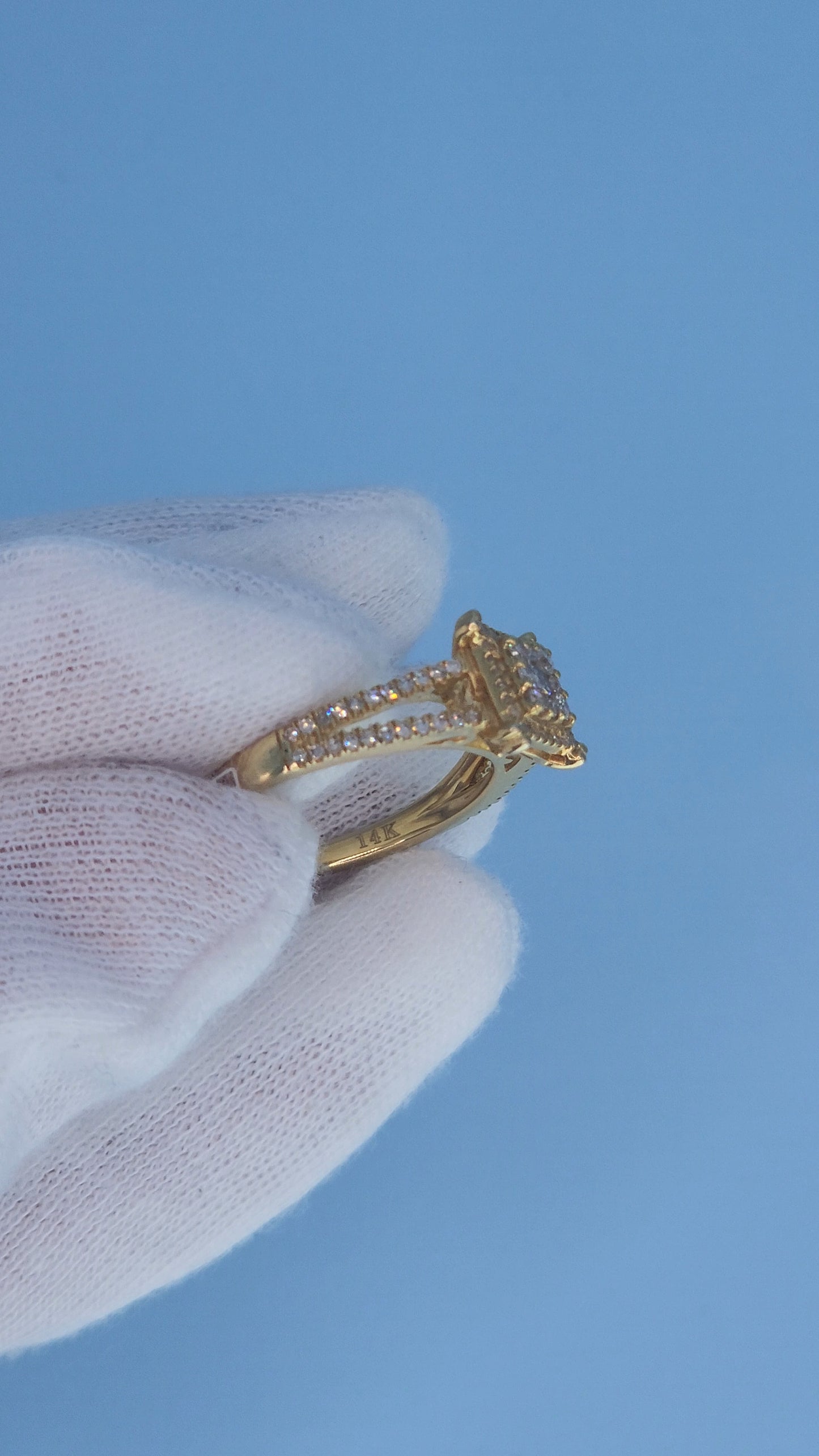 14k Yellow Gold Diamond Cluster Halo Ring – Split Shank Design, 0.75 Carat Total, Princess-Style Look, Size 7.5