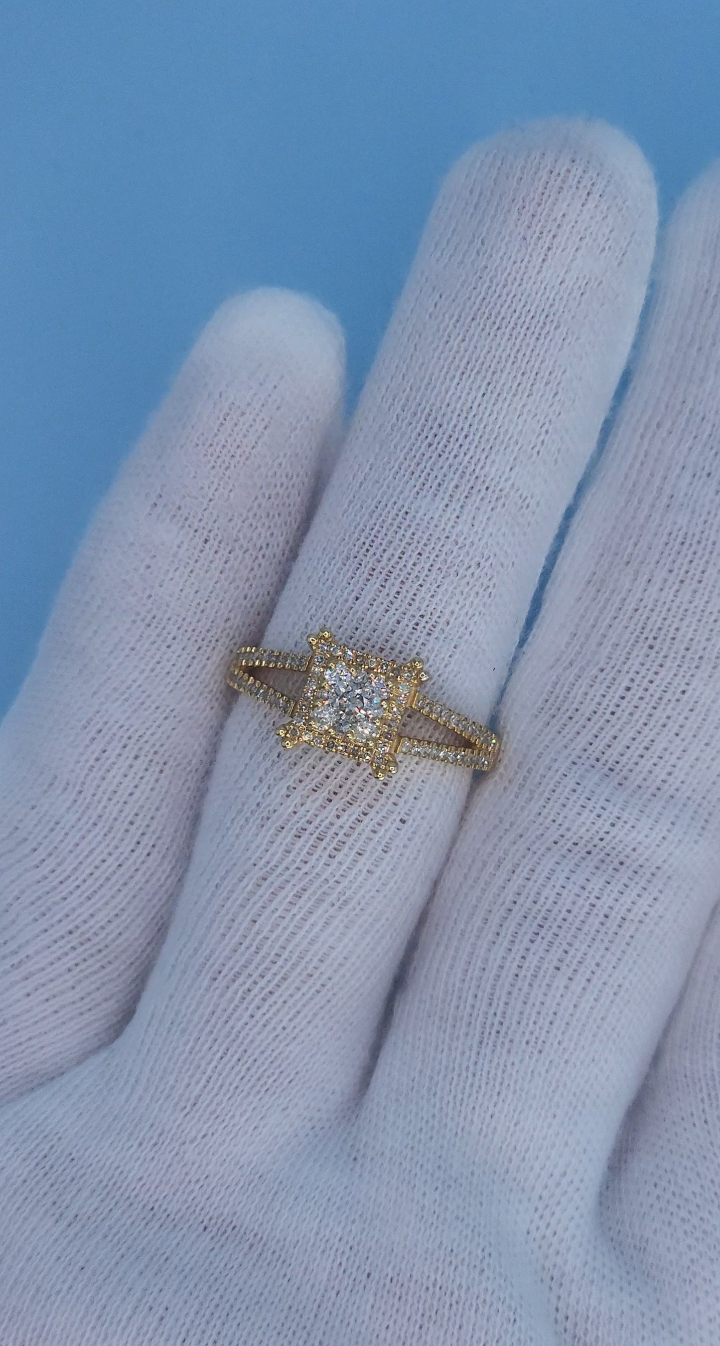 14k Yellow Gold Diamond Cluster Halo Ring – Split Shank Design, 0.75 Carat Total, Princess-Style Look, Size 7.5