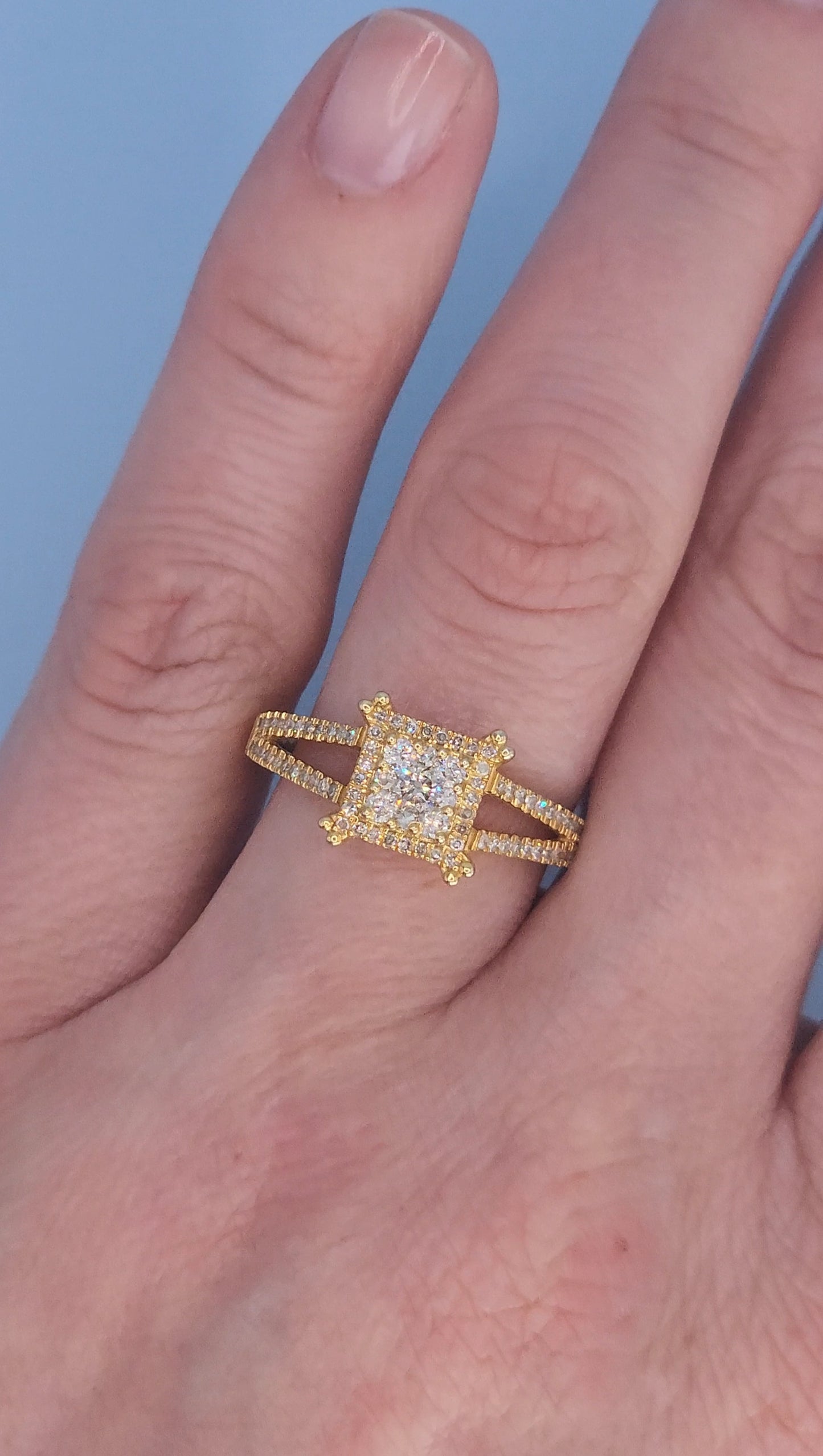 14k Yellow Gold Diamond Cluster Halo Ring – Split Shank Design, 0.75 Carat Total, Princess-Style Look, Size 7.5