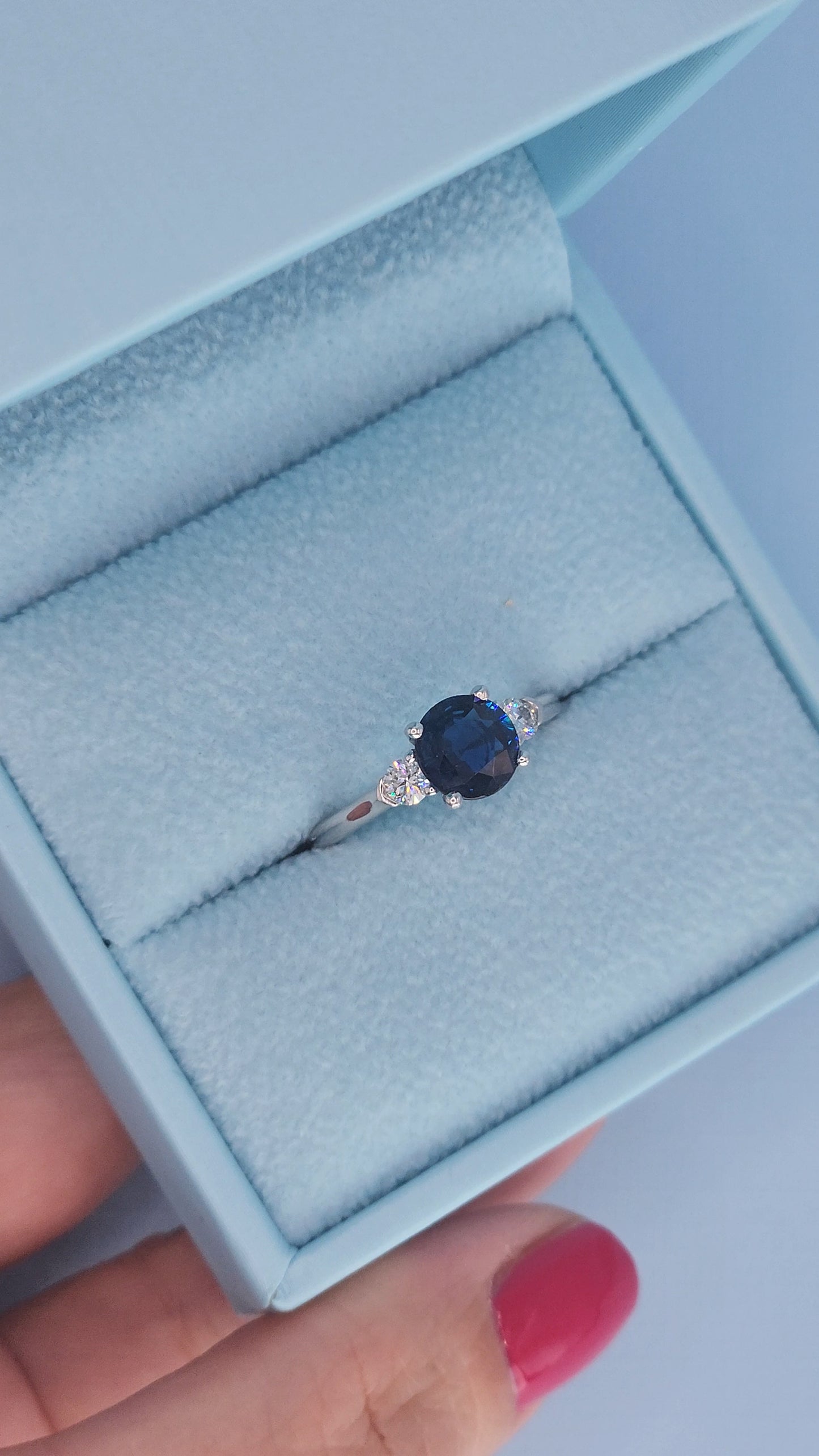 14k White Gold Past Present Future Ring with 1.52 Ct Round Blue Sapphire & Diamond Accents – Size 6.25
