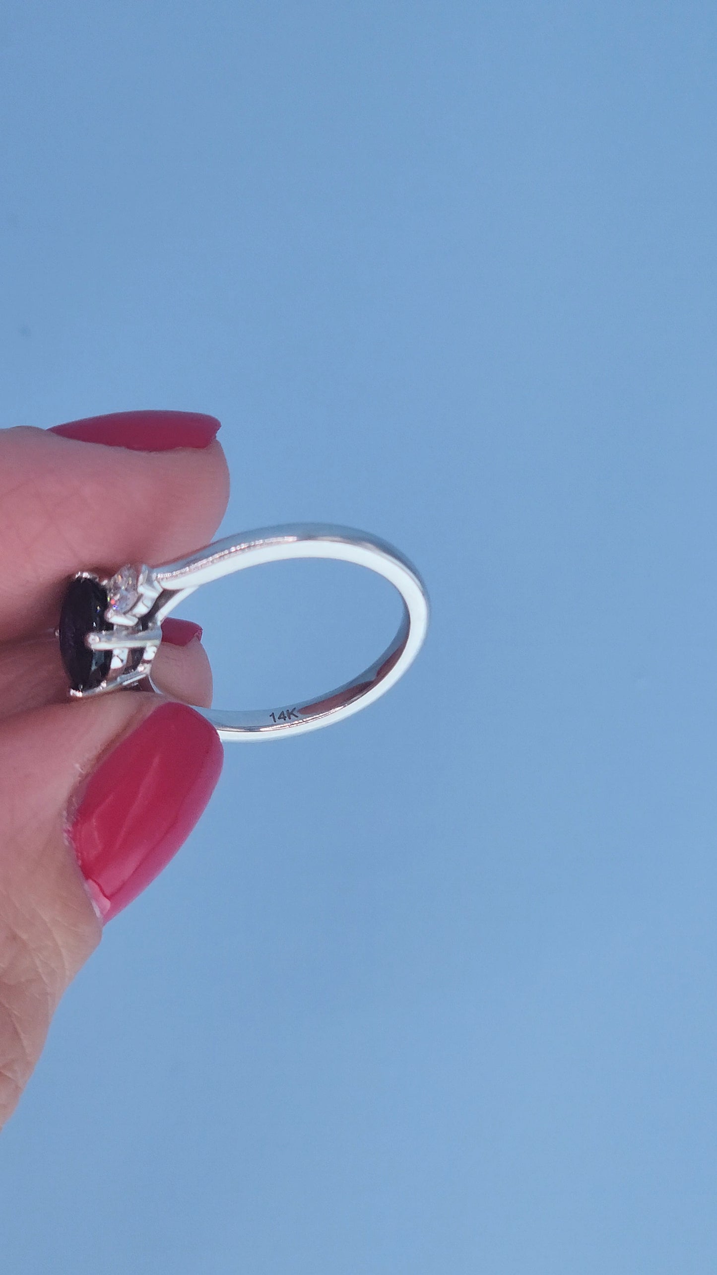 14k White Gold Past Present Future Ring with 1.52 Ct Round Blue Sapphire & Diamond Accents – Size 6.25