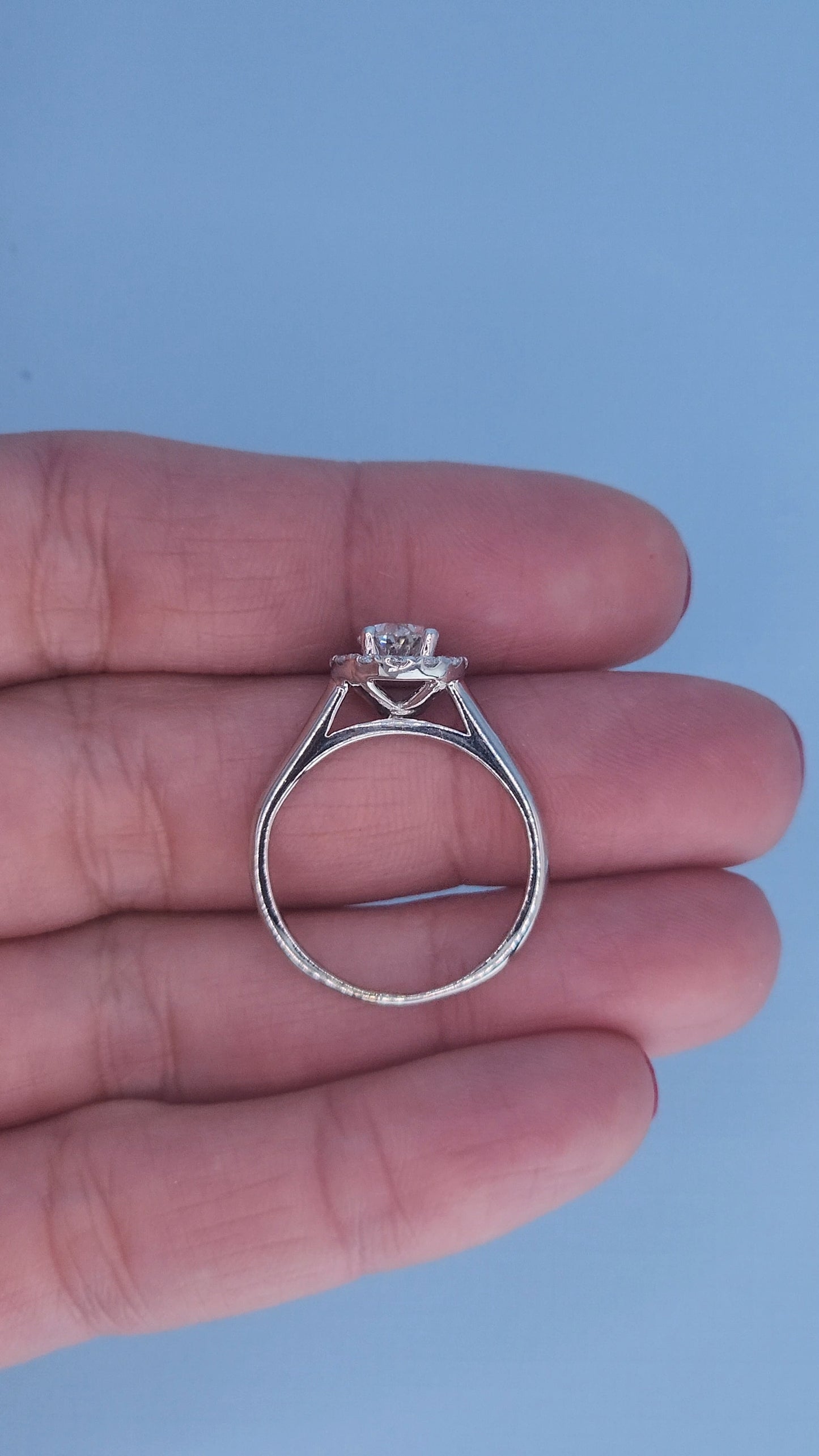 1.00 Carat Oval Diamond Halo Engagement Ring in 14k White Gold – GSI Certified