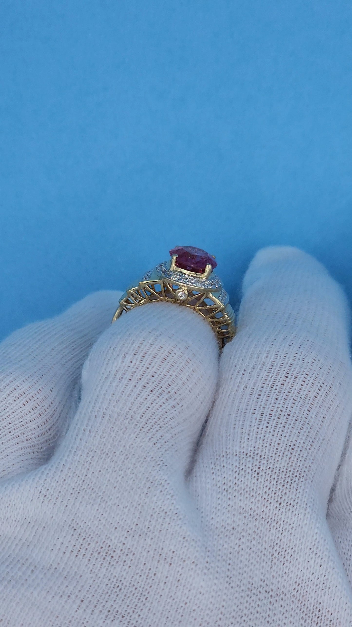 Natural 2.46 ct Oval Pink Tourmaline and Diamond Ring in 14k Yellow Gold