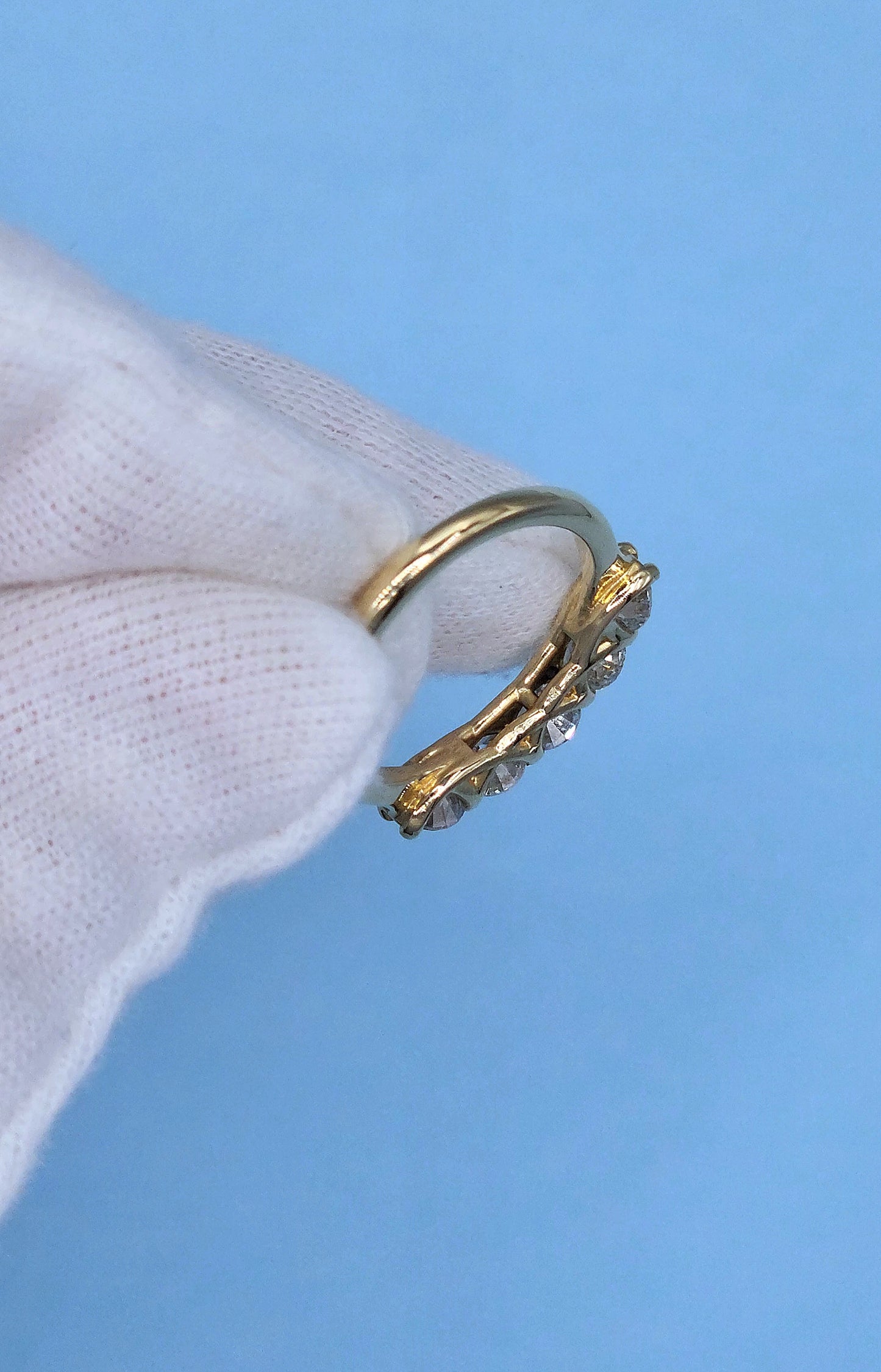 14K Yellow Gold 5 Diamond Band in Tulip Design Shared Prong Setting, 1.57 Carat Total Weight