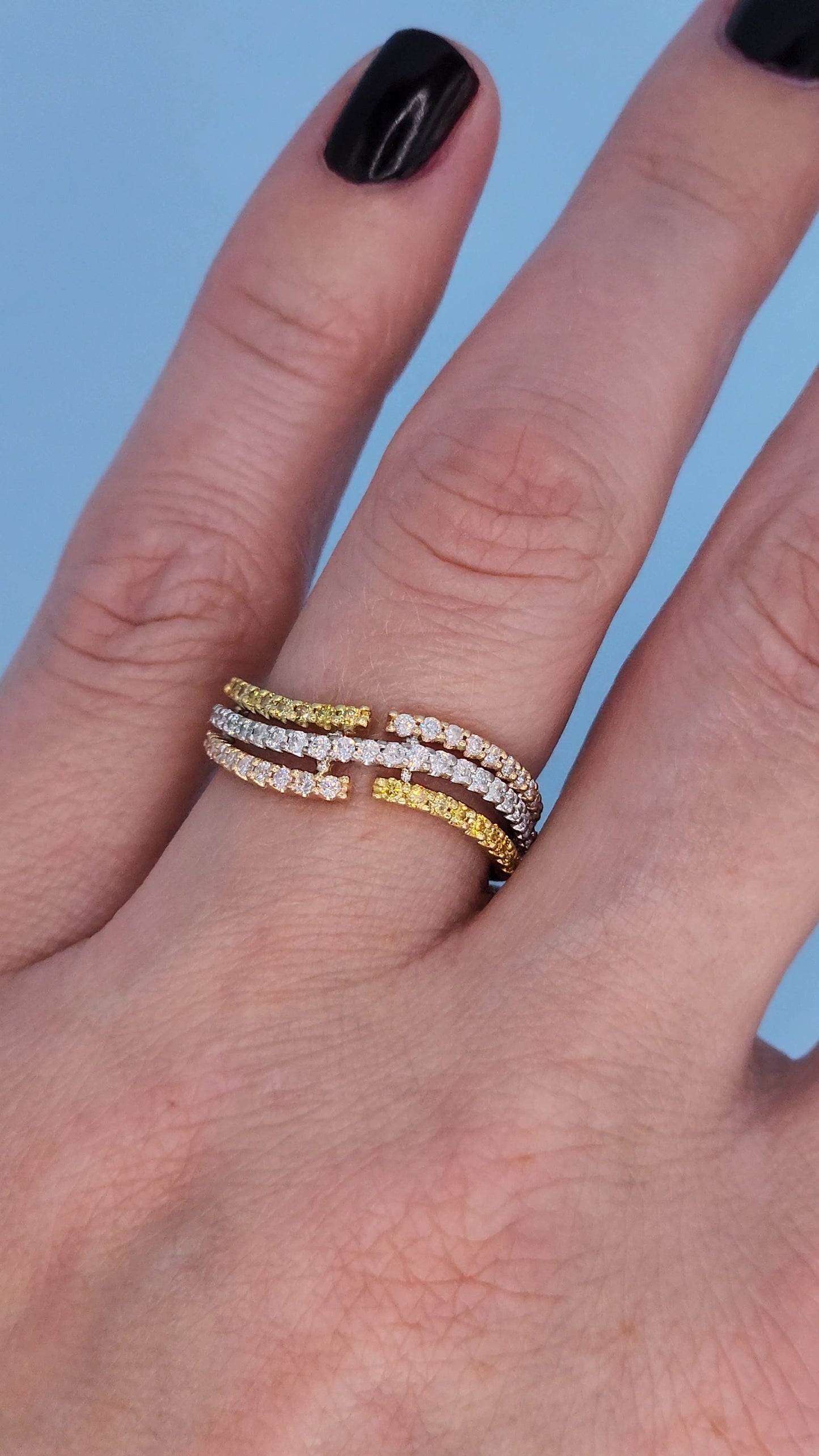18k Tri-Color Gold 3-Row Wave Band Ring with White and Yellow Diamonds - Unique Design, Size 6.25
