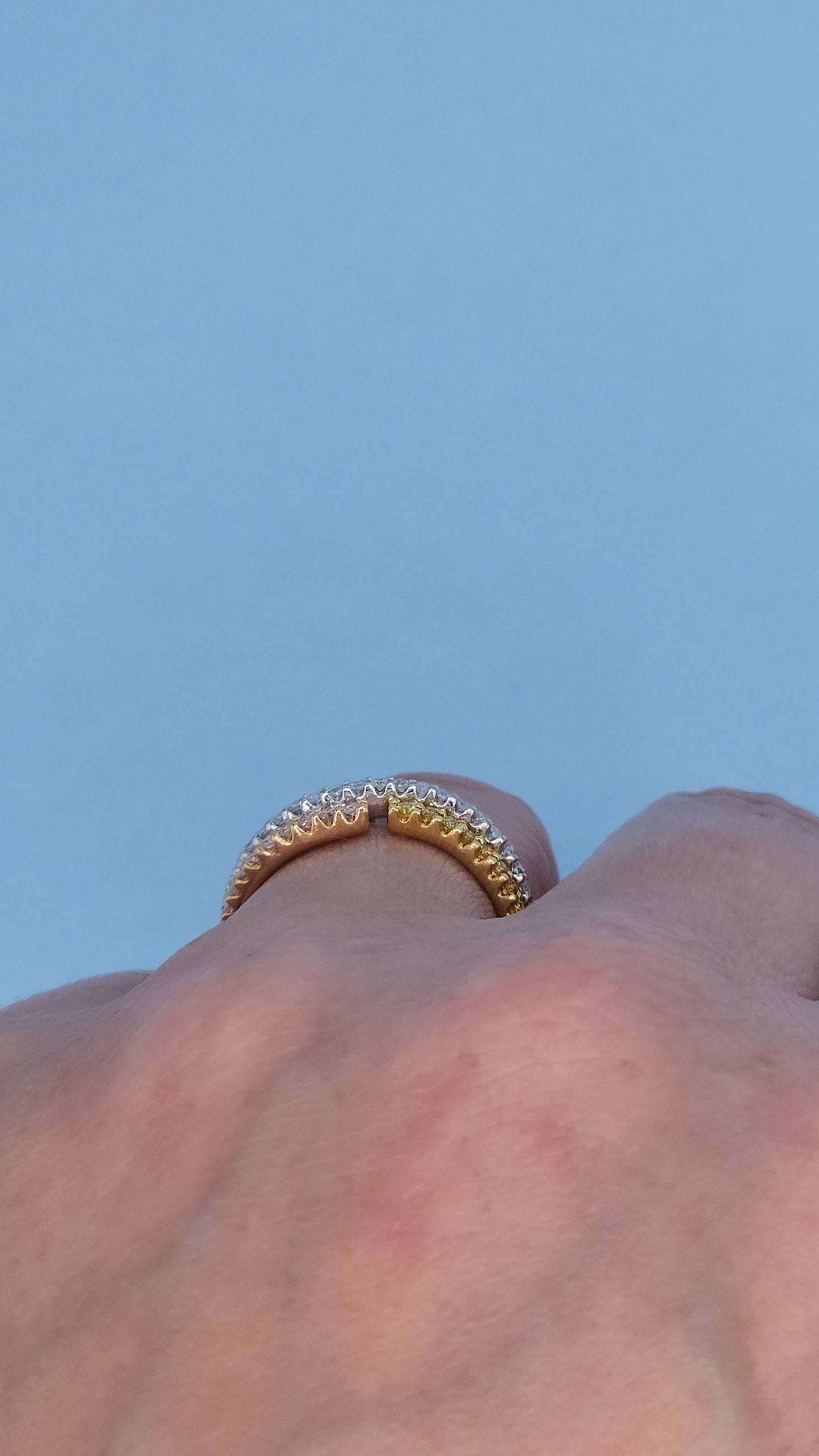 18k Tri-Color Gold 3-Row Wave Band Ring with White and Yellow Diamonds - Unique Design, Size 6.25