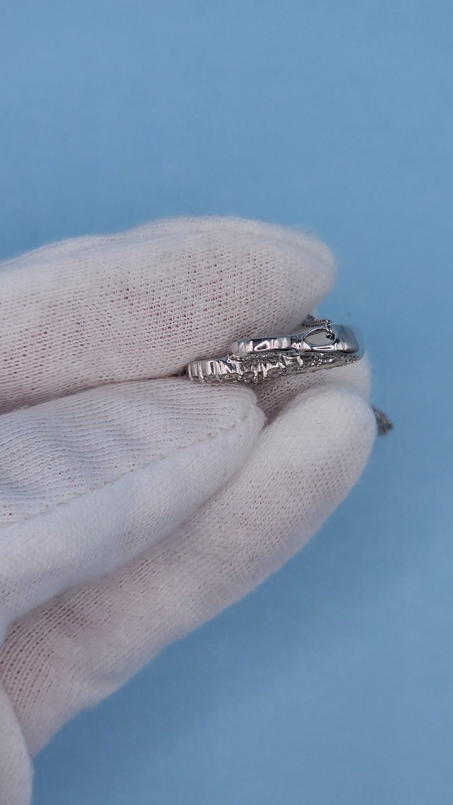 14k White Gold Double Open Interlocked Heart Pendant with Hidden Bail & 1 Carat t.w. Diamonds on 18" Diamond-Cut Cable Chain