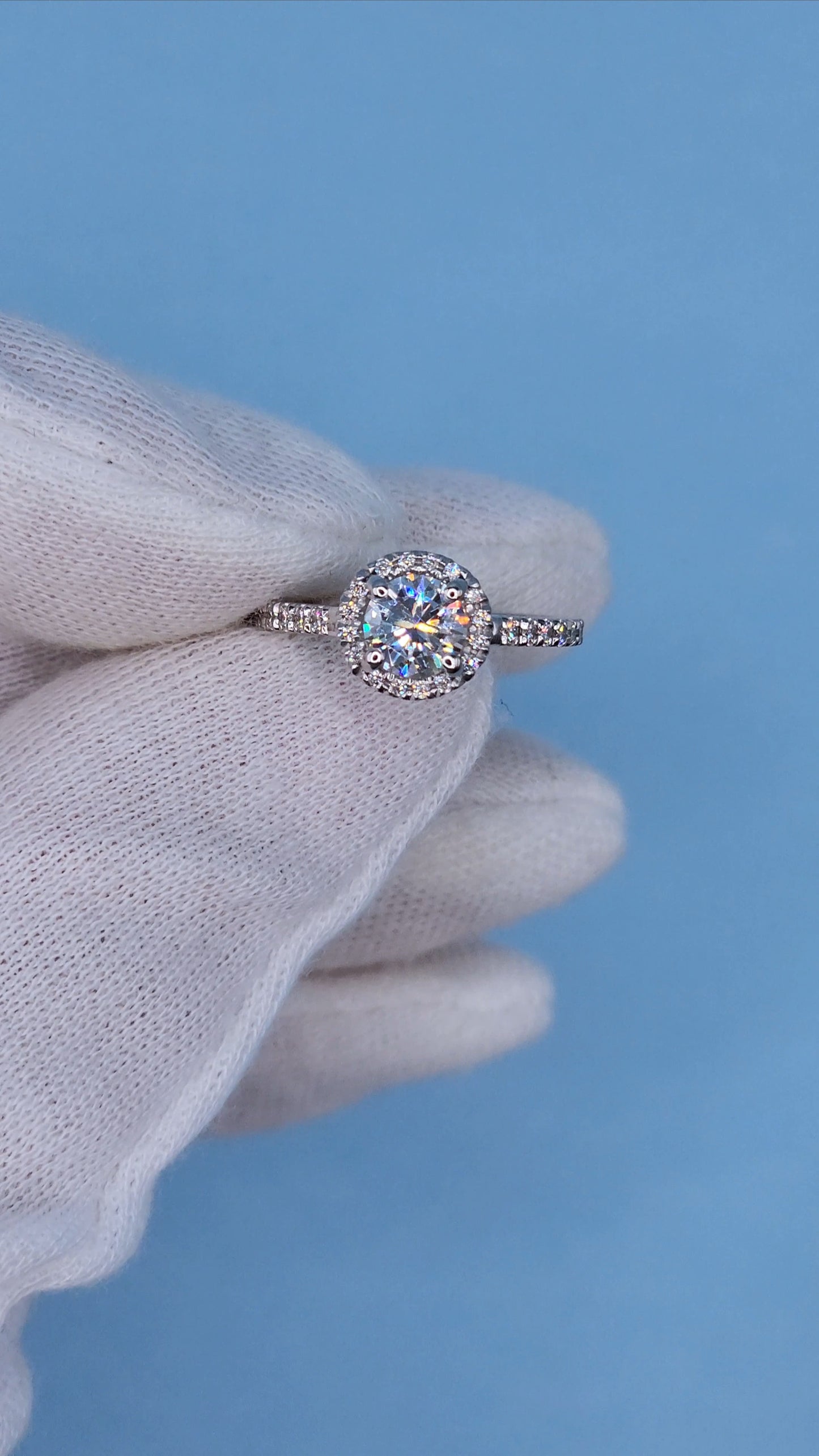 14k White Gold Halo Engagement Ring with 0.66 Carat Natural Round Diamond Center & 0.25 Carat Total Weight Accent Diamonds