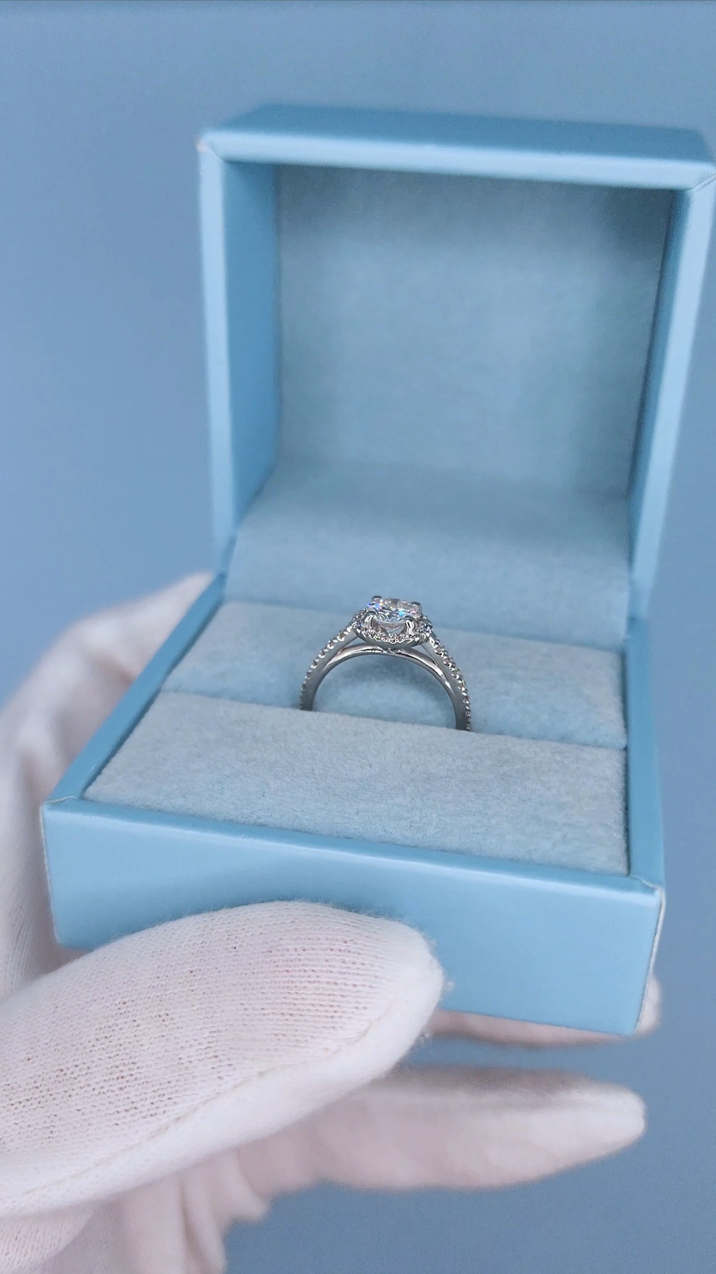 14k White Gold Halo Engagement Ring with 0.66 Carat Natural Round Diamond Center & 0.25 Carat Total Weight Accent Diamonds