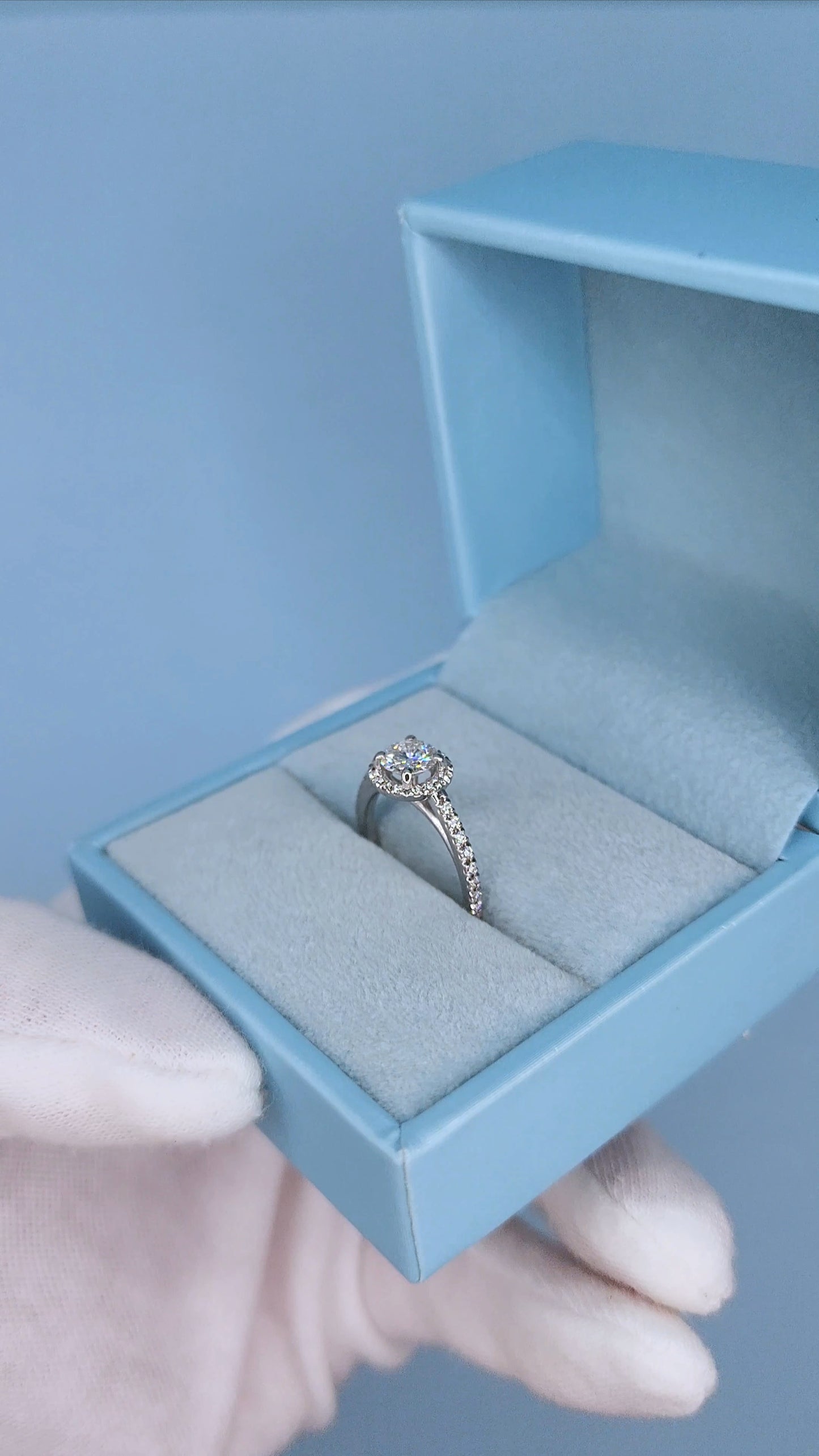 14k White Gold Halo Engagement Ring with 0.66 Carat Natural Round Diamond Center & 0.25 Carat Total Weight Accent Diamonds