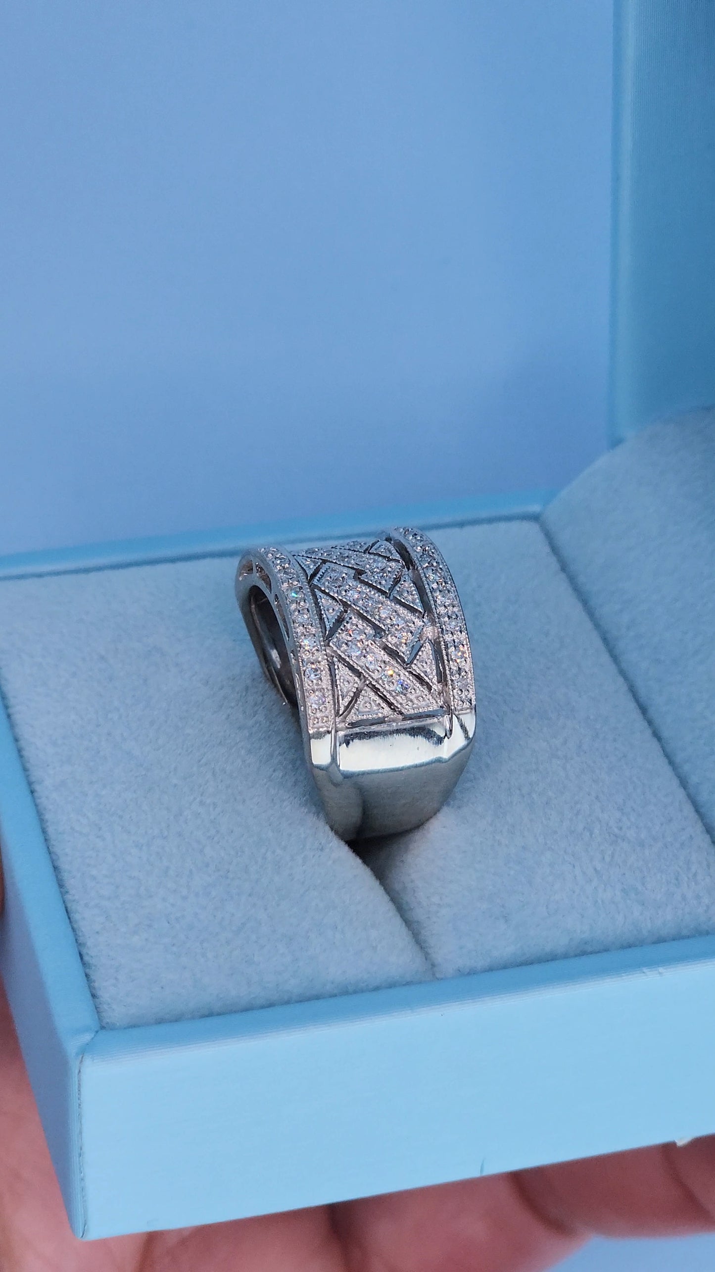 14k White Gold Wide Zigzag Band Ring with Natural Diamonds – 12.7mm Bold Design