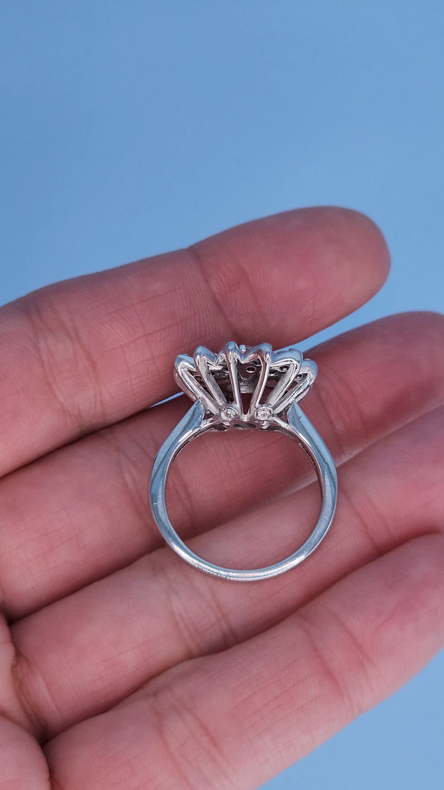 14k White Gold Diamond Flower Ring – Vintage-Inspired Floral Cocktail Ring with 1.30 Carat Approx. Diamonds, High-Set Bloom Design