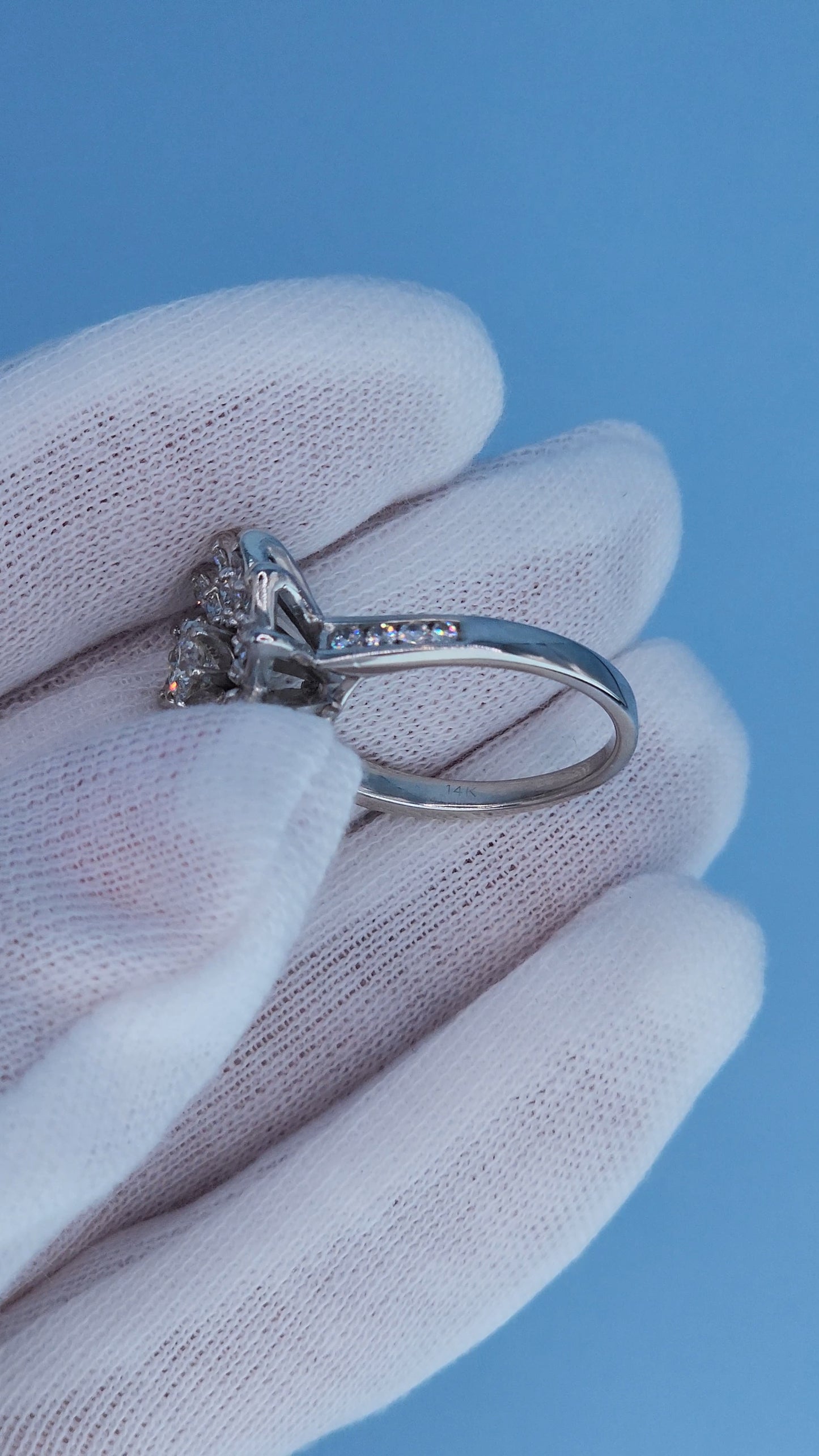 14k White Gold Diamond Flower Ring – Vintage-Inspired Floral Cocktail Ring with 1.30 Carat Approx. Diamonds, High-Set Bloom Design