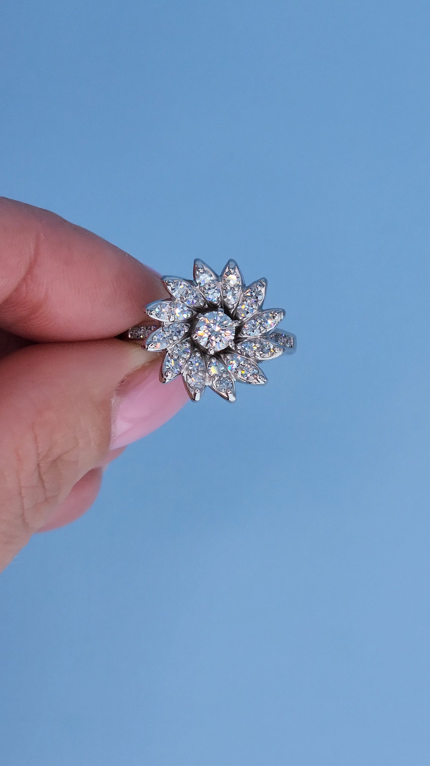 14k White Gold Diamond Flower Ring – Vintage-Inspired Floral Cocktail Ring with 1.30 Carat Approx. Diamonds, High-Set Bloom Design