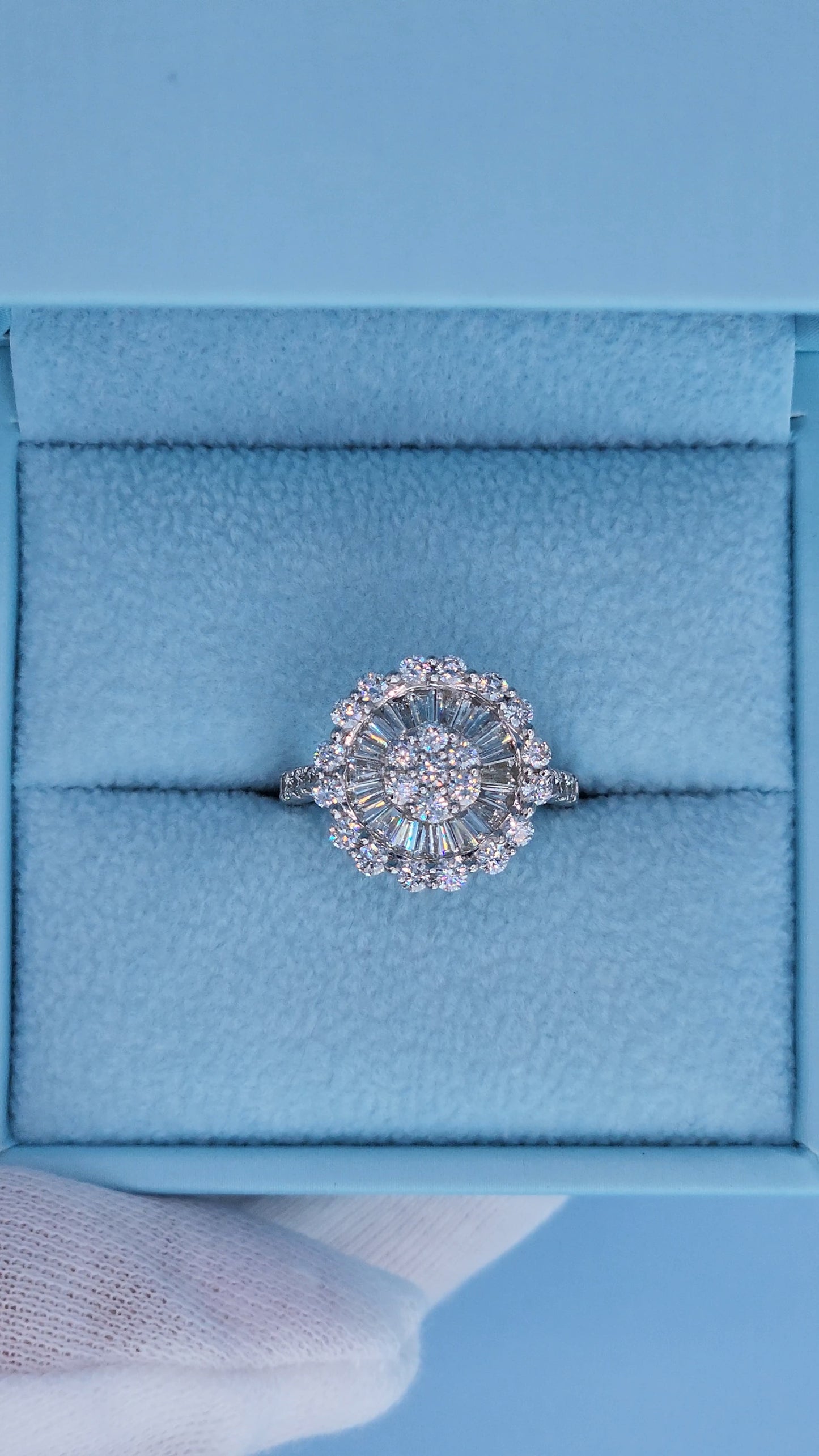 14k White Gold Diamond Cluster Flower Ring | 1.25ct Total, Round & Baguette Diamonds, Size 5.5