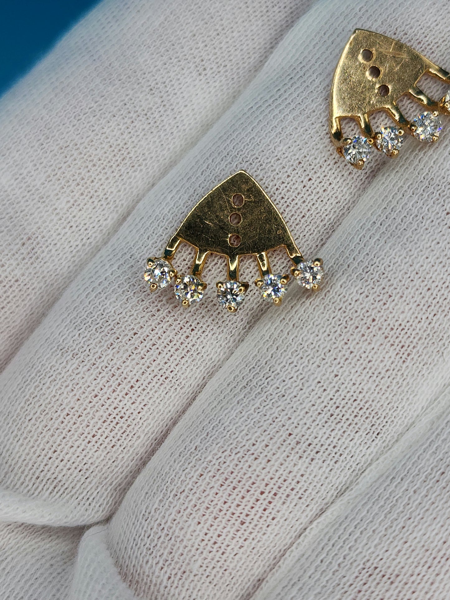 Fan Design Diamond Jackets in 14k Yellow Gold