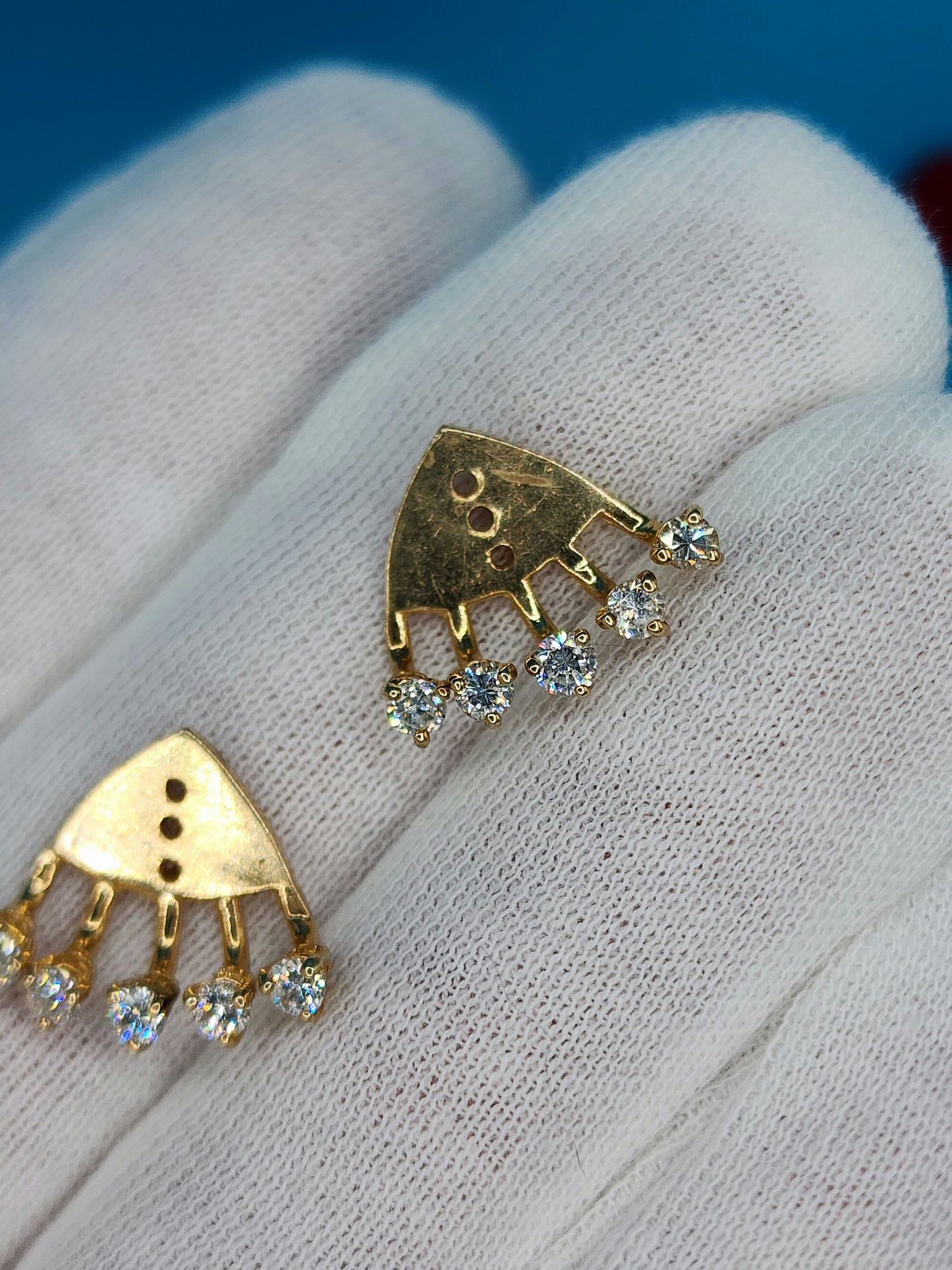 Fan Design Diamond Jackets in 14k Yellow Gold