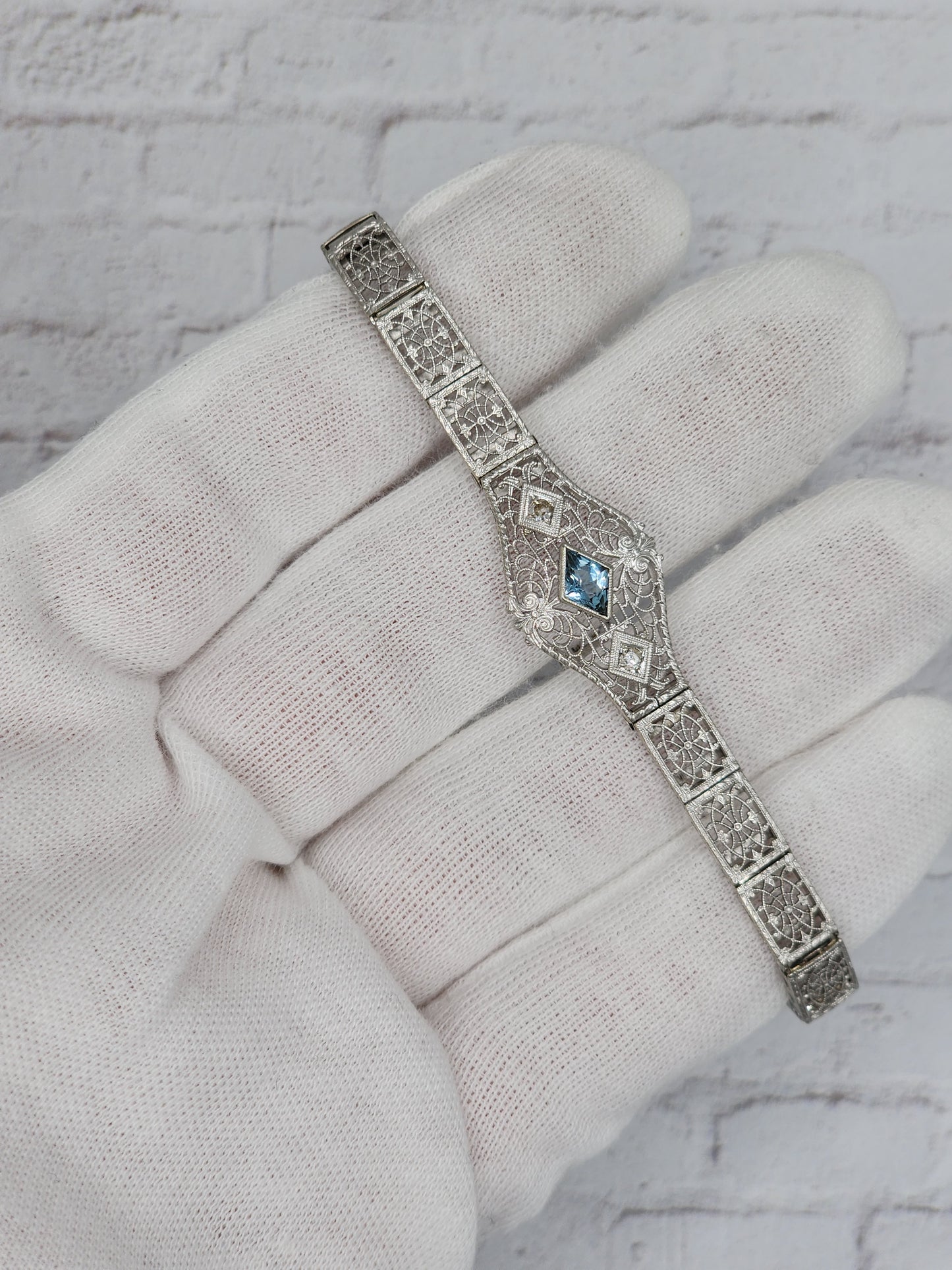 Art-Deco Aquamarine and Diamond Bracelet in 14k White Gold