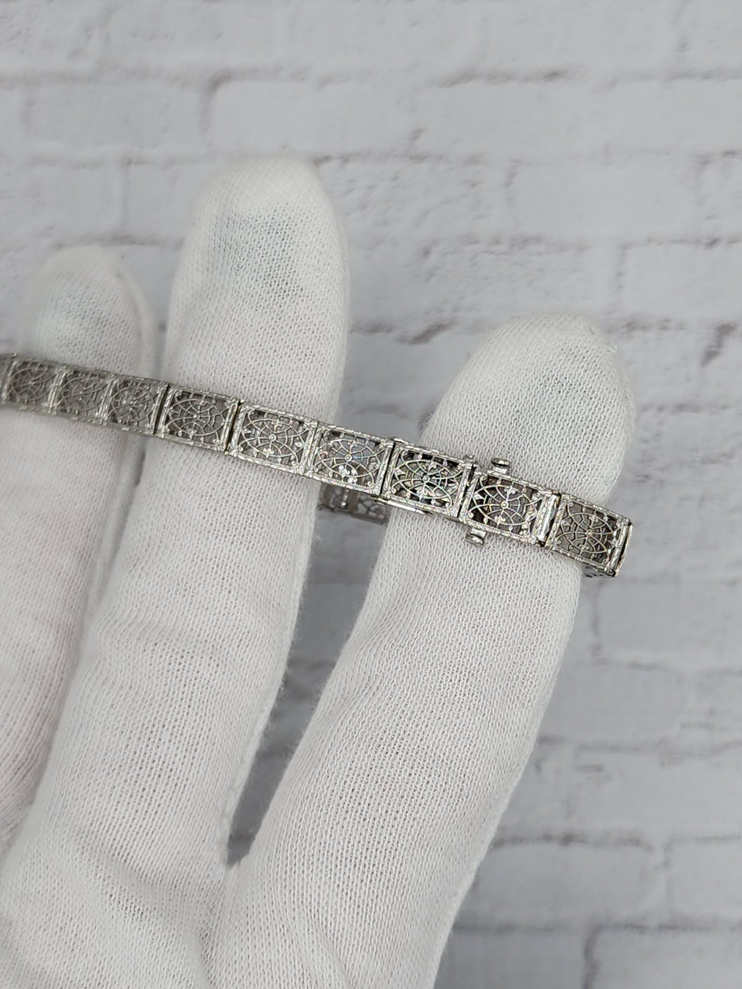 Art-Deco Aquamarine and Diamond Bracelet in 14k White Gold