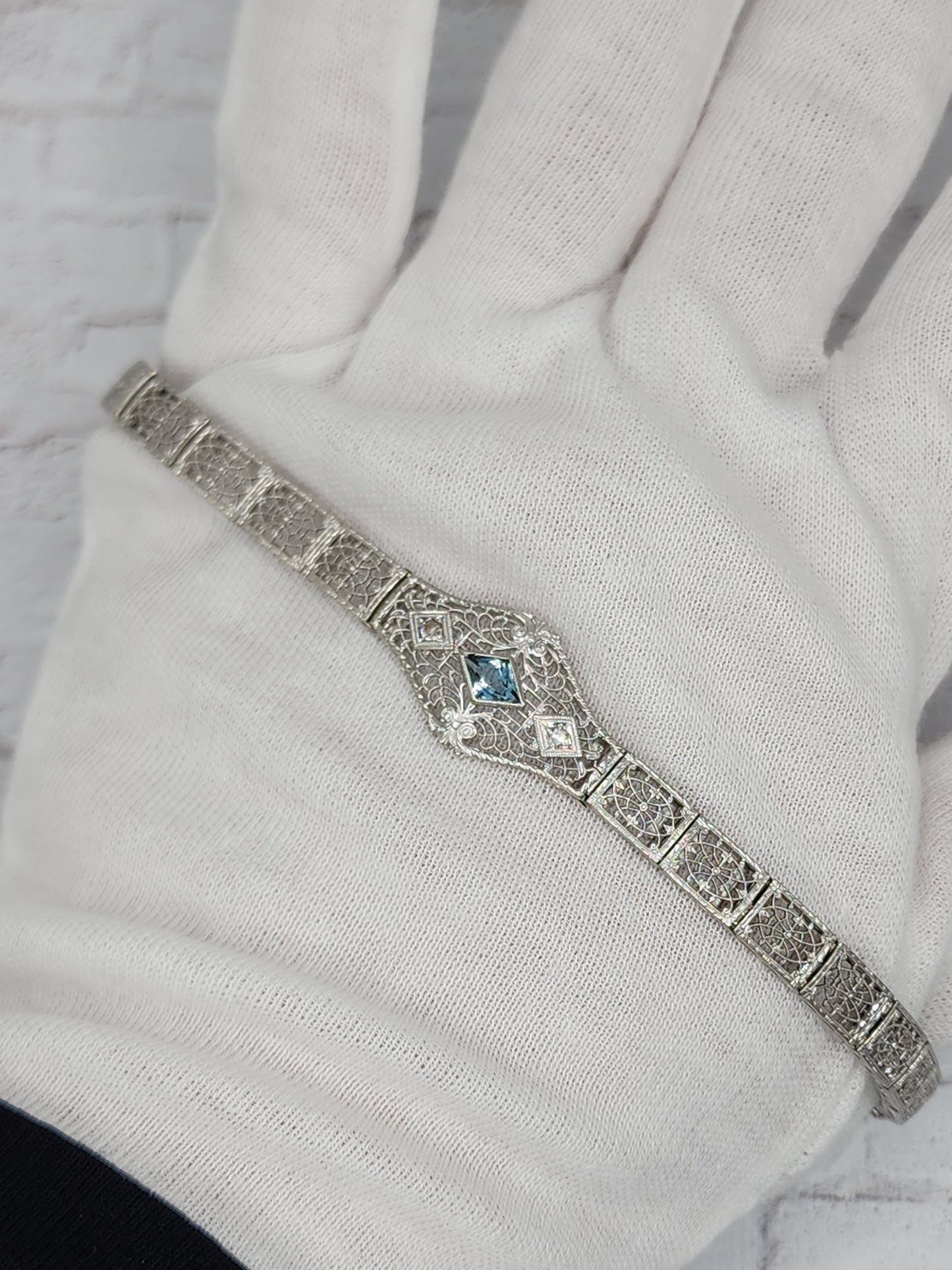 Art-Deco Aquamarine and Diamond Bracelet in 14k White Gold