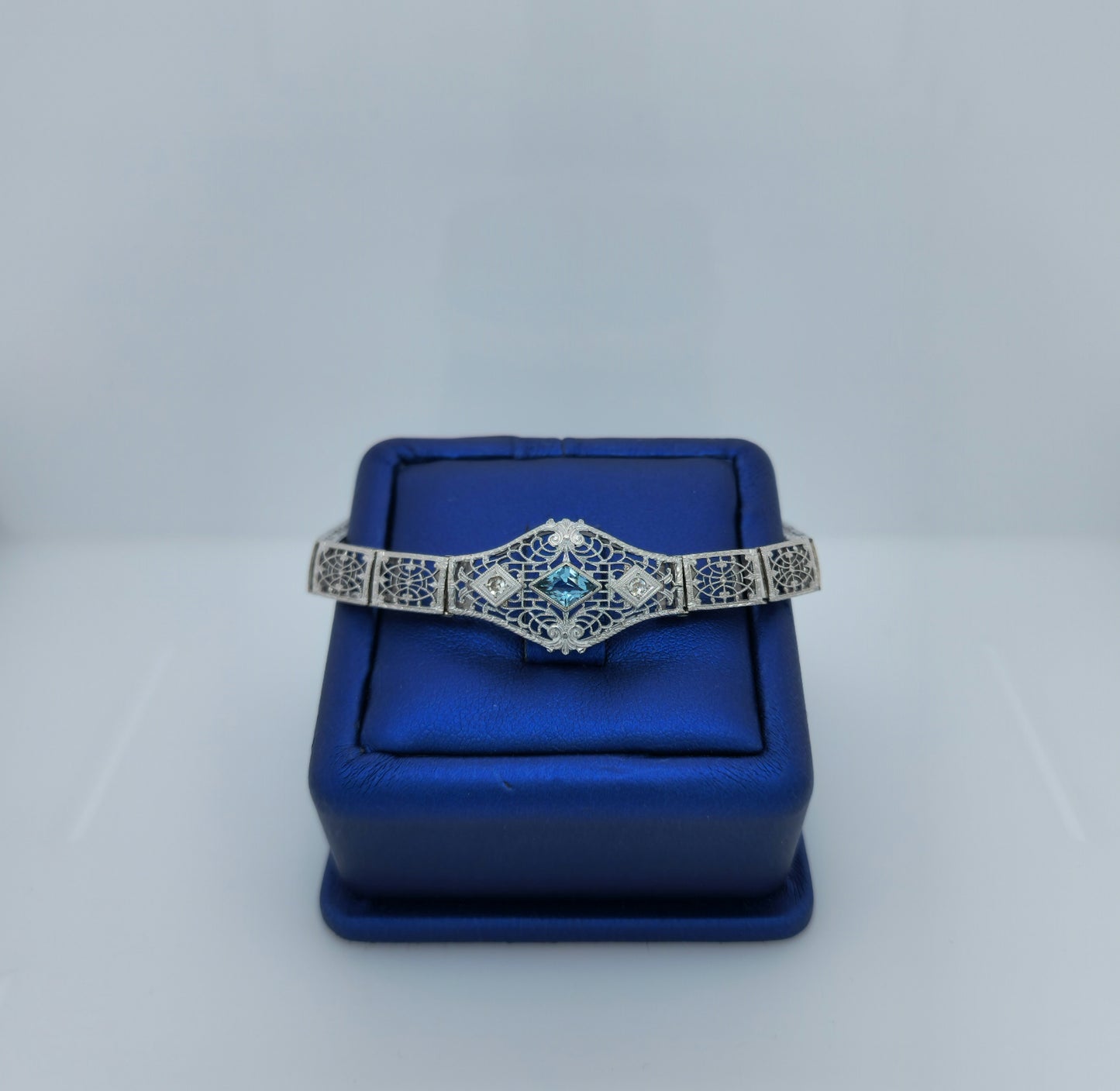 Art-Deco Aquamarine and Diamond Bracelet in 14k White Gold