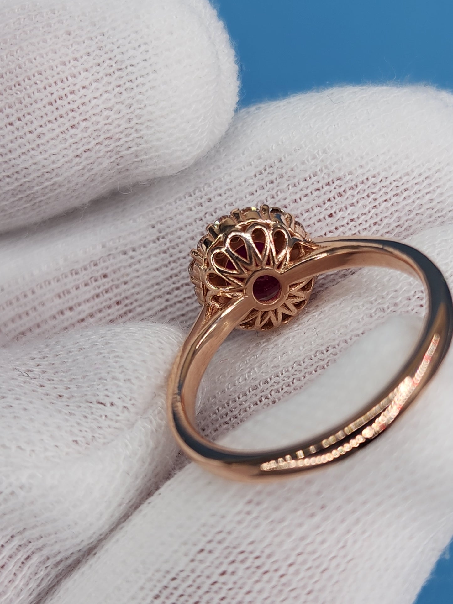 GIA 1.08 ct Ruby and Diamond Halo Ladies Rig in 14k Rose Gold