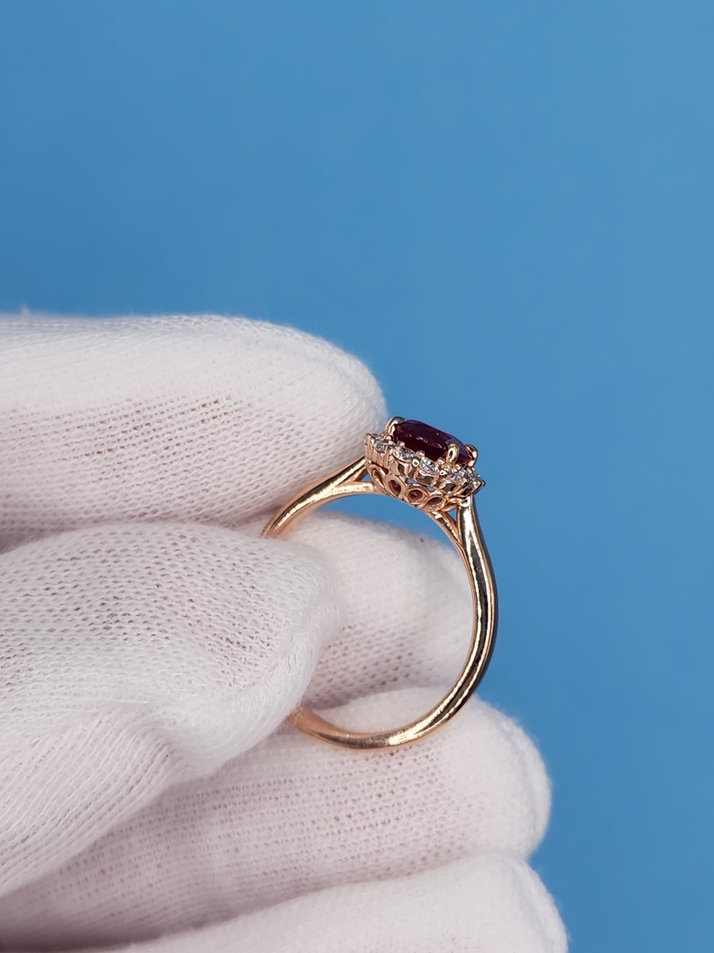 GIA 1.08 ct Ruby and Diamond Halo Ladies Rig in 14k Rose Gold