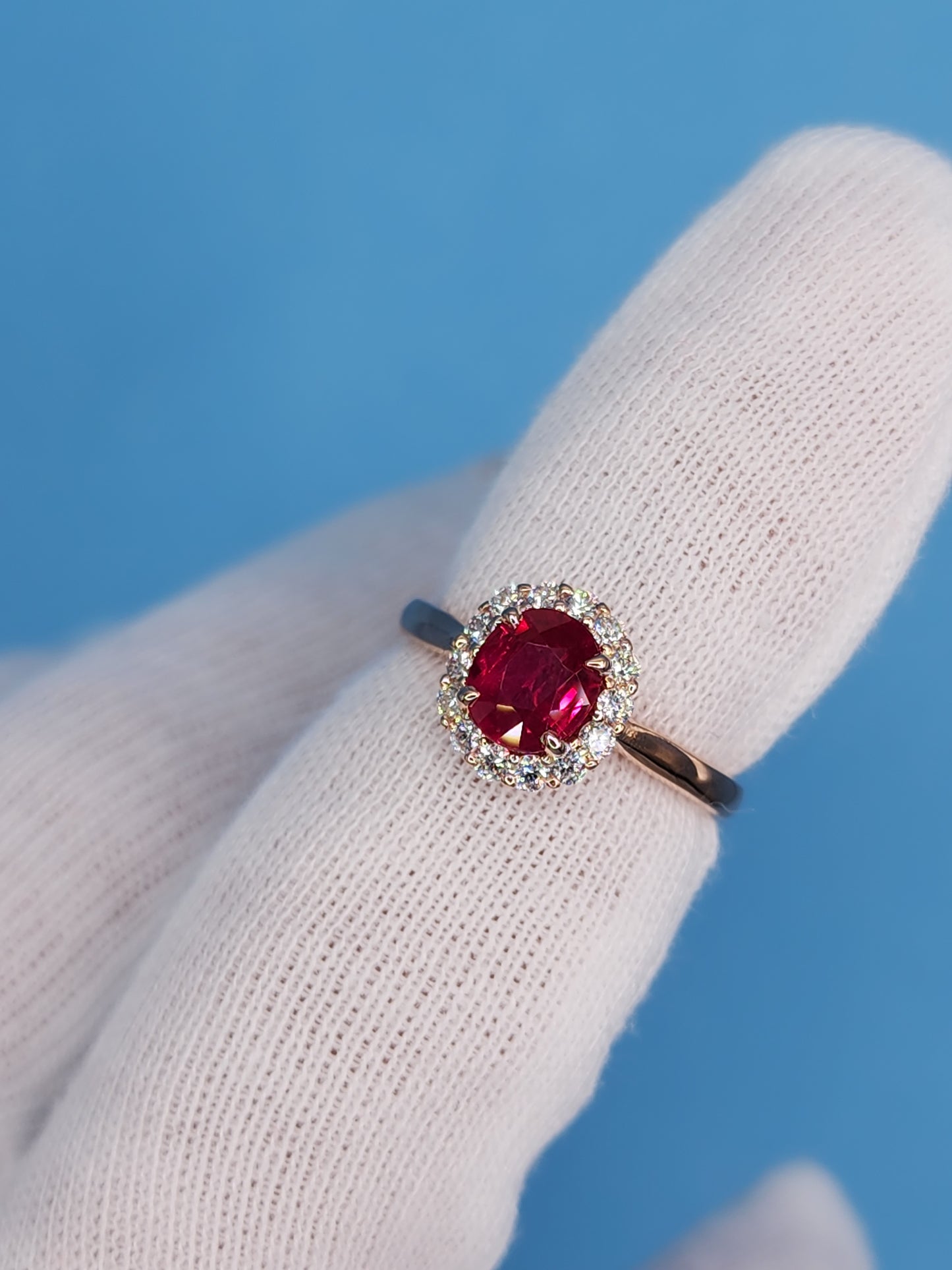 GIA 1.08 ct Ruby and Diamond Halo Ladies Rig in 14k Rose Gold