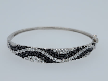 14k White Gold Wave Design Bangle Bracelet with Black and White Diamonds, 2 Carat TW, 7-Inch Fit