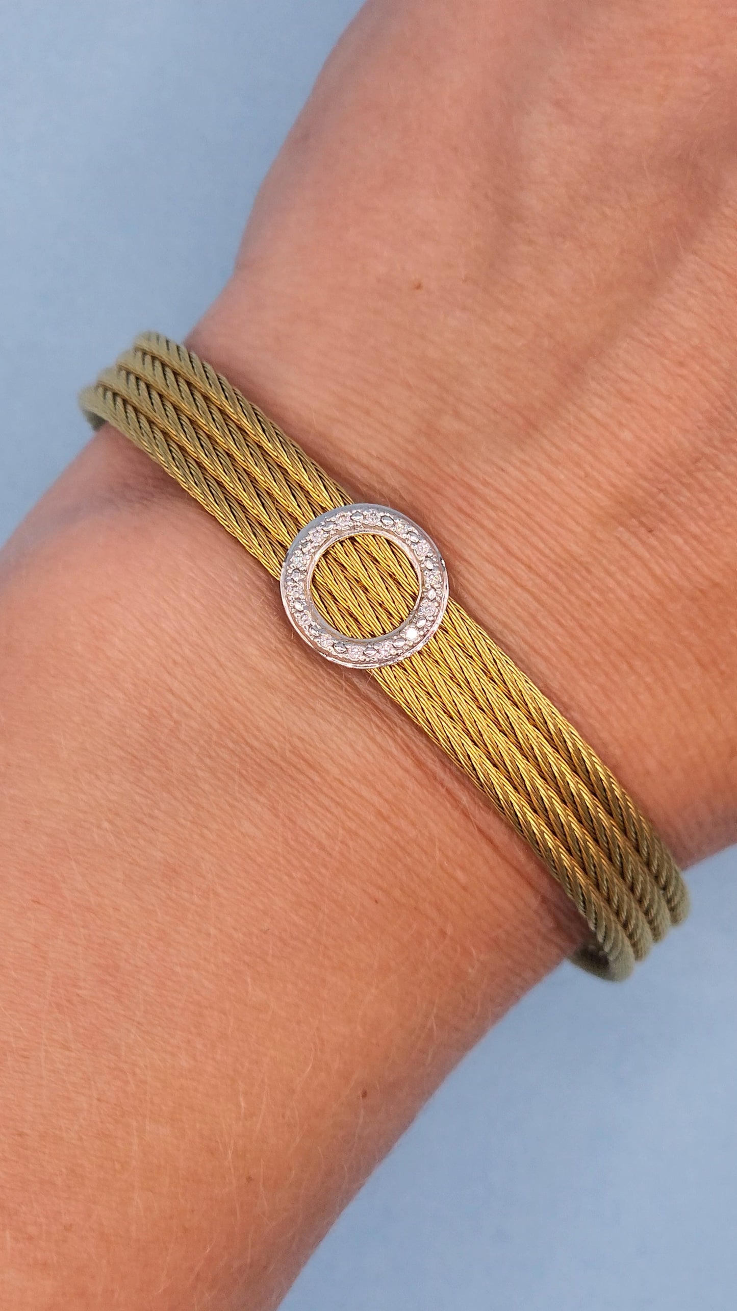 ALOR Flexible Cuff Bracelet Classique Collection in 18k Gold and Steel with Diamonds