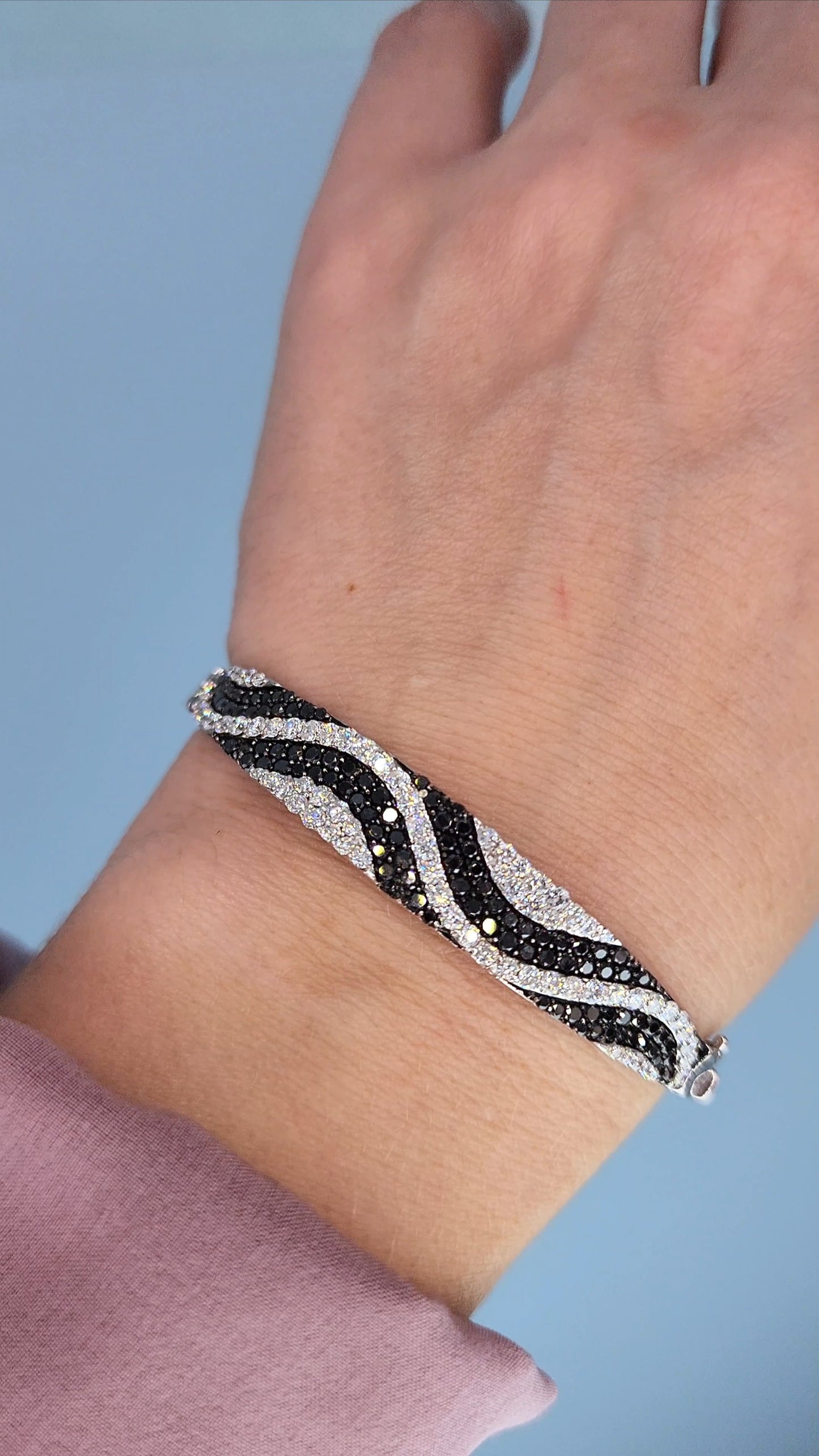 14k White Gold Wave Design Bangle Bracelet with Black and White Diamonds, 2 Carat TW, 7-Inch Fit